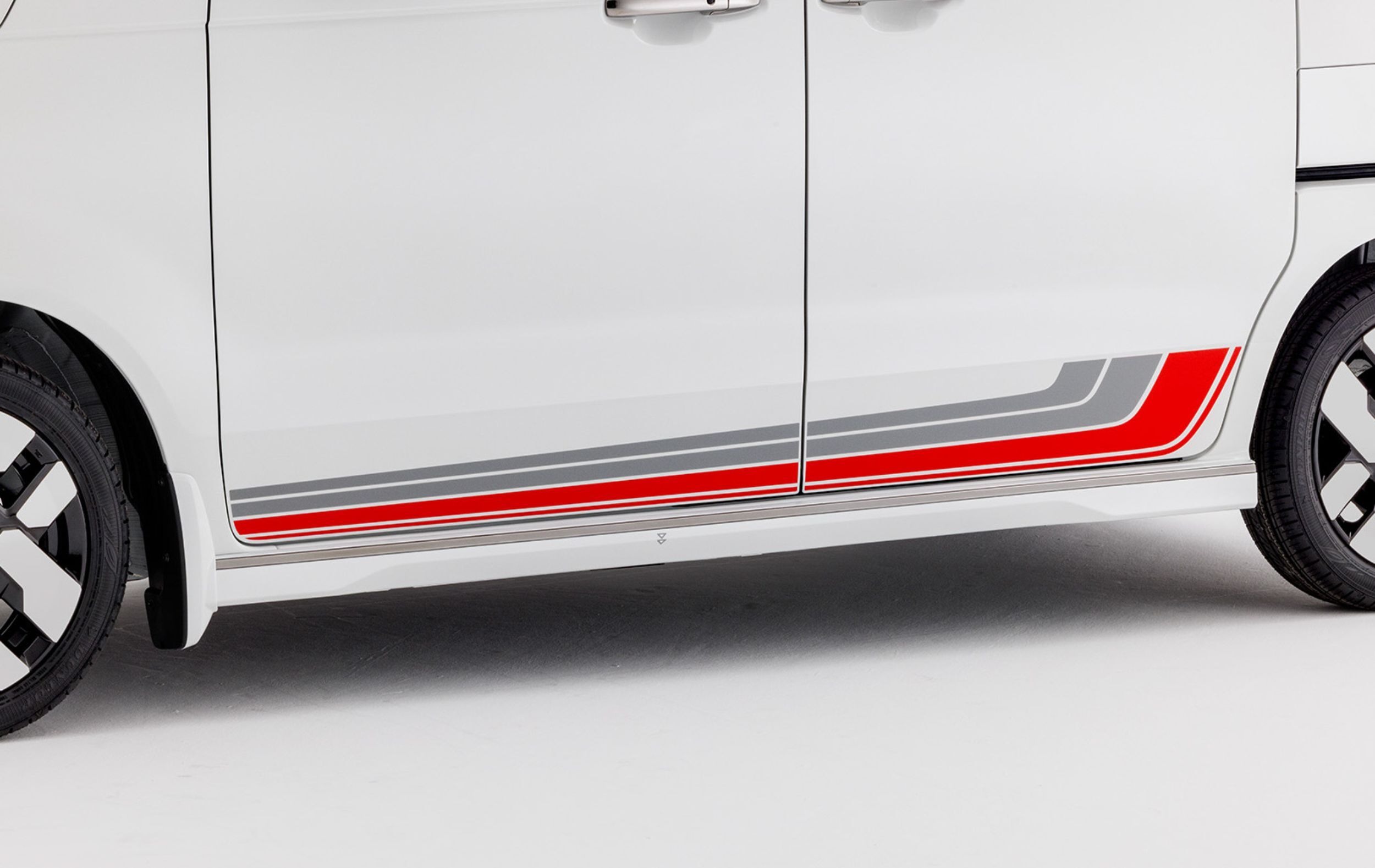 Honda N-Box - Honda Access - Sporty Style (13)