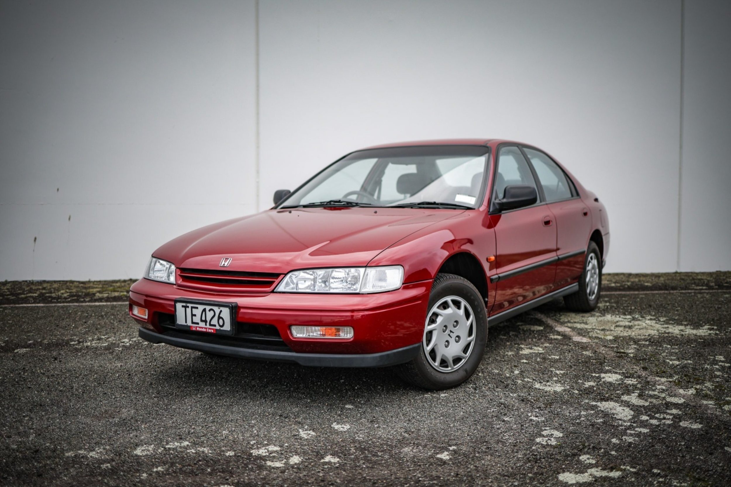 1995 Honda Accord LXi (2)