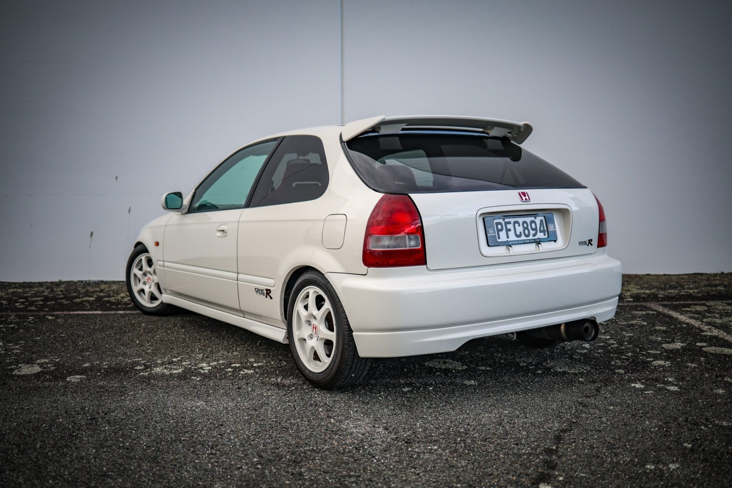 2000 Honda Civic Type R (3)