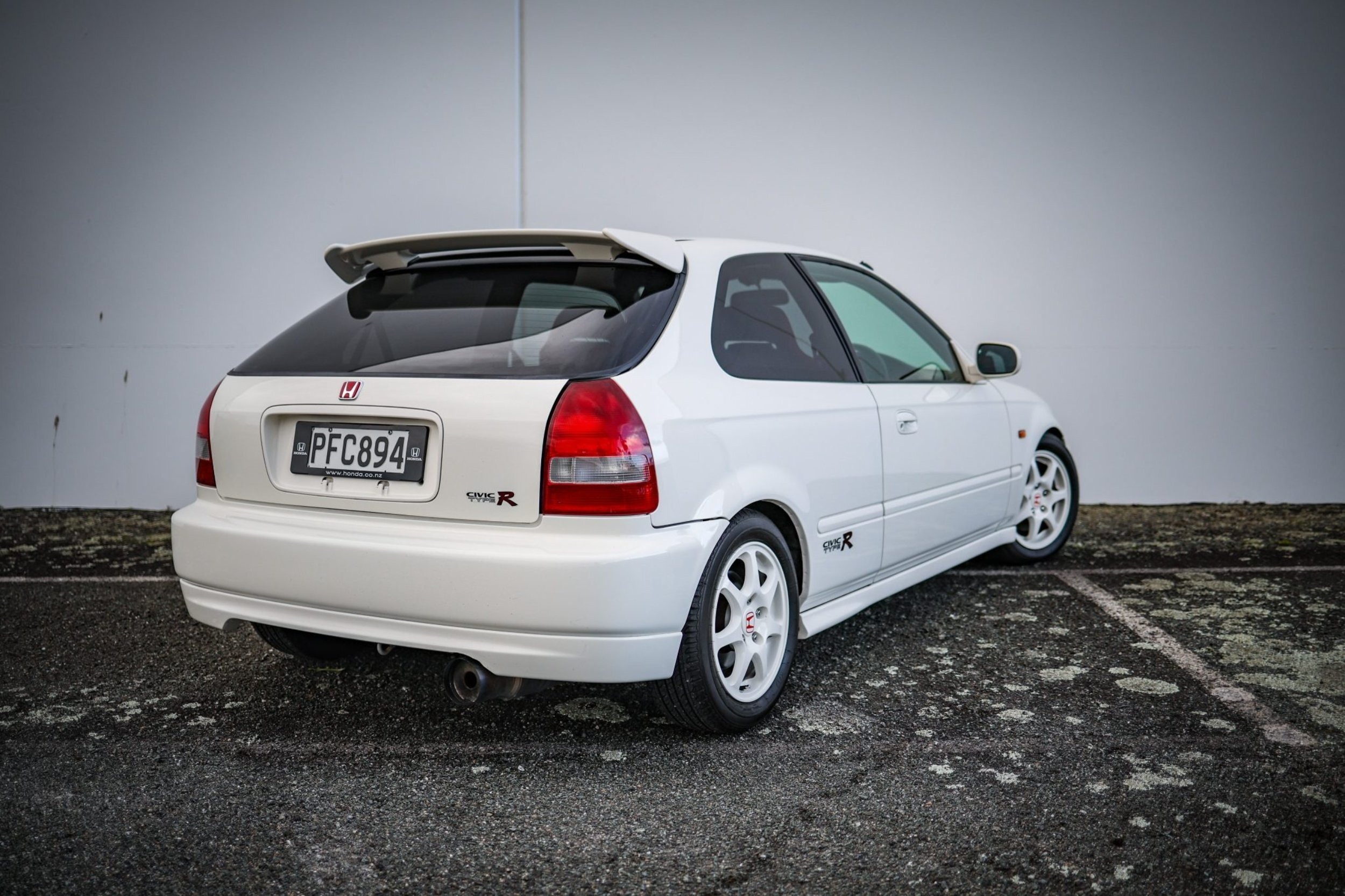 2000 Honda Civic Type R (4)