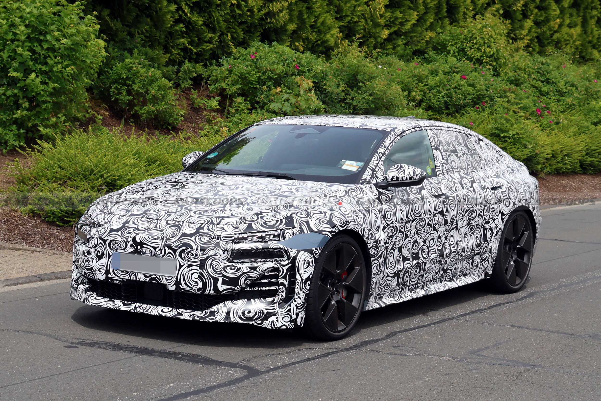 Audi S6 e-tron performance 717 104