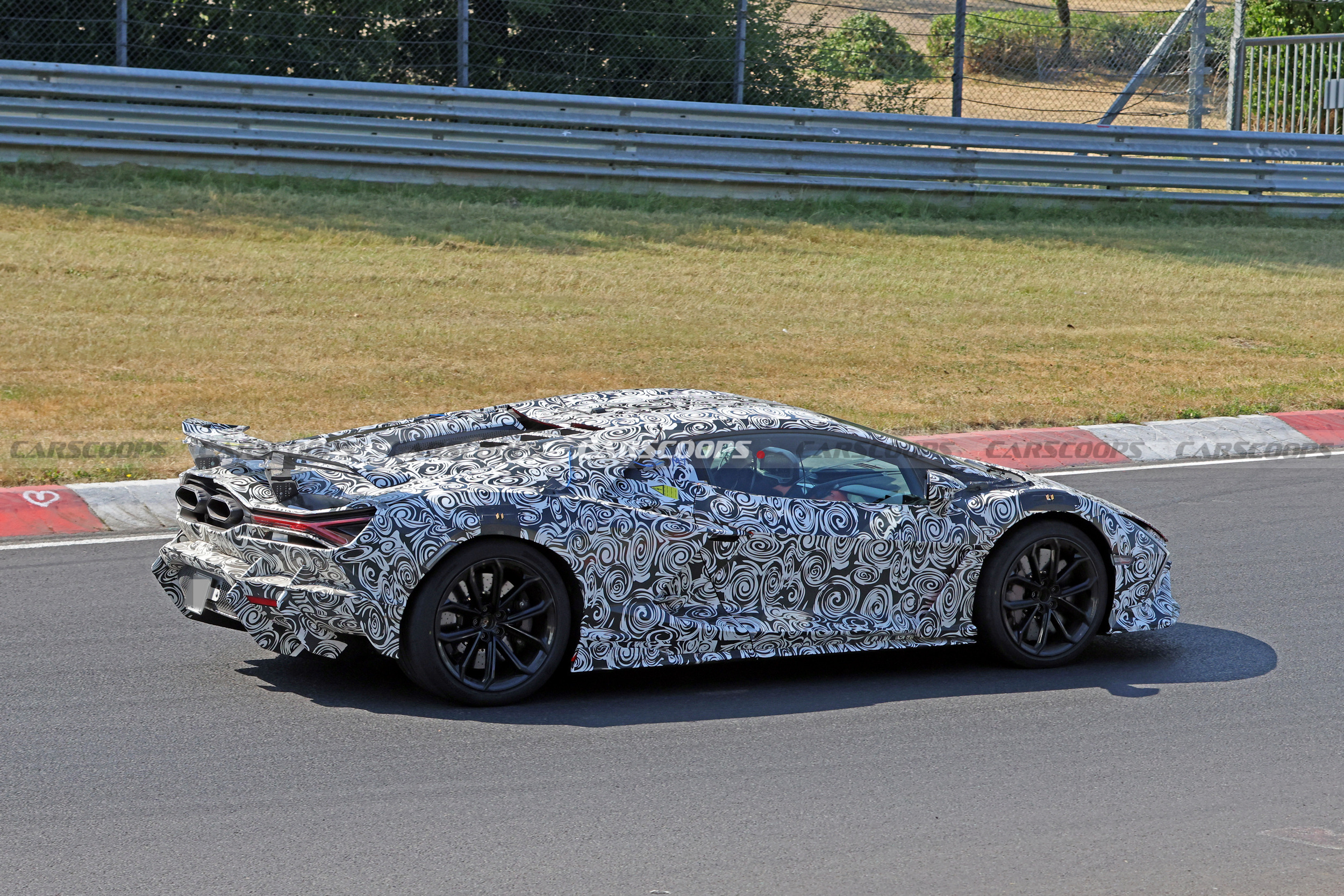 Lamborghini Revuelto SV 723 12