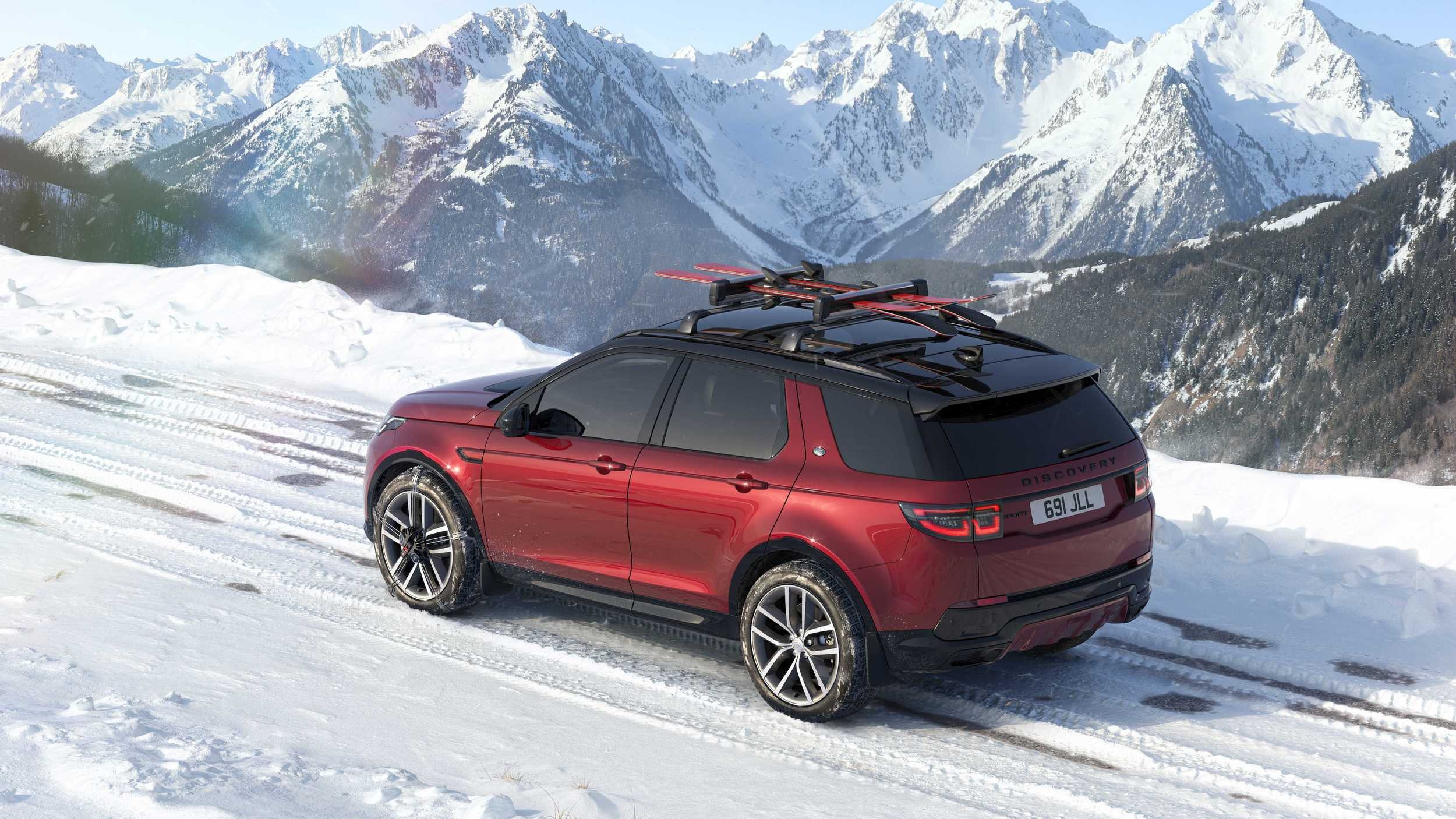 2026 Land Rover Discovery Sport 724 1
