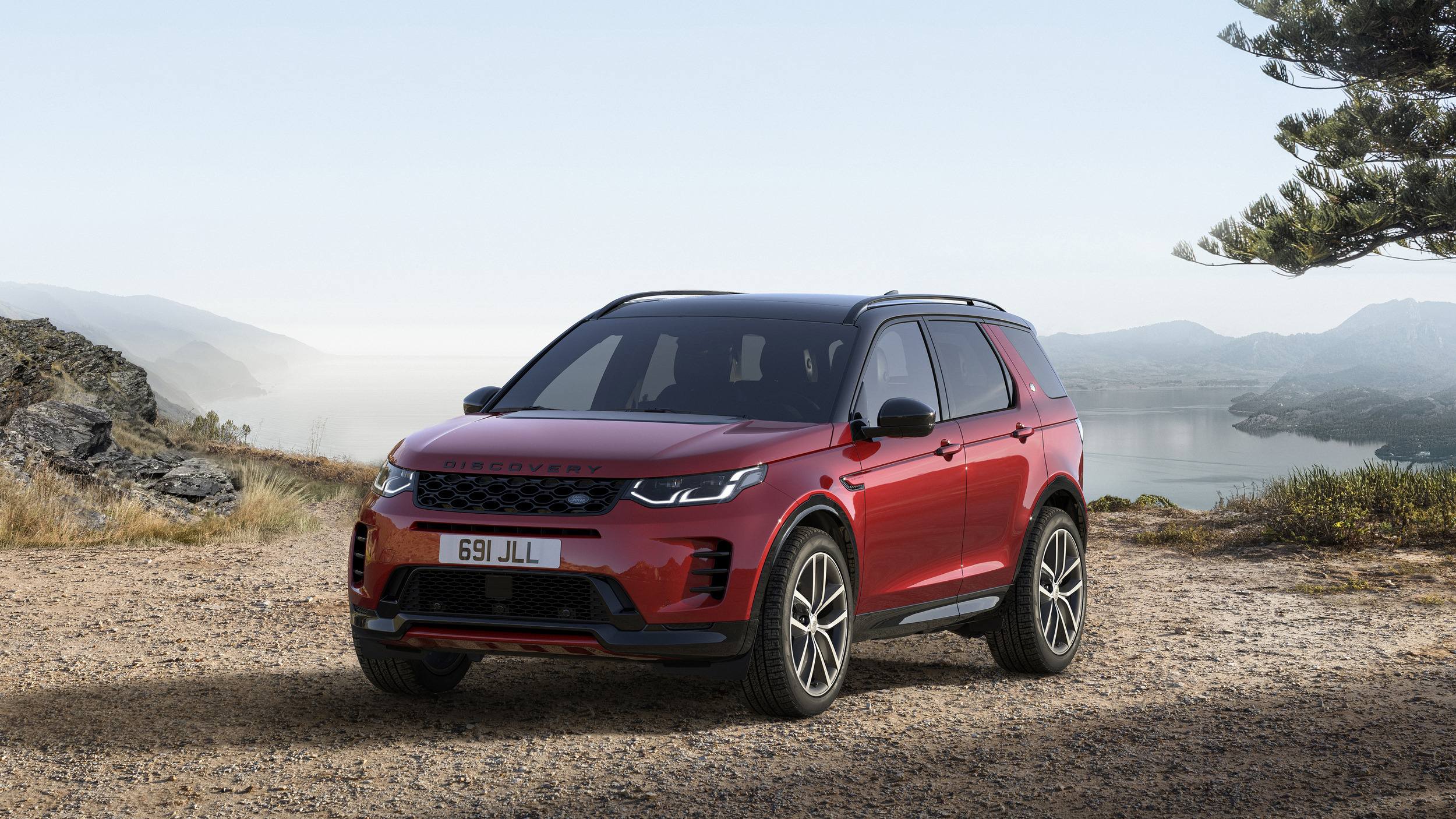 2026 Land Rover Discovery Sport 724 4