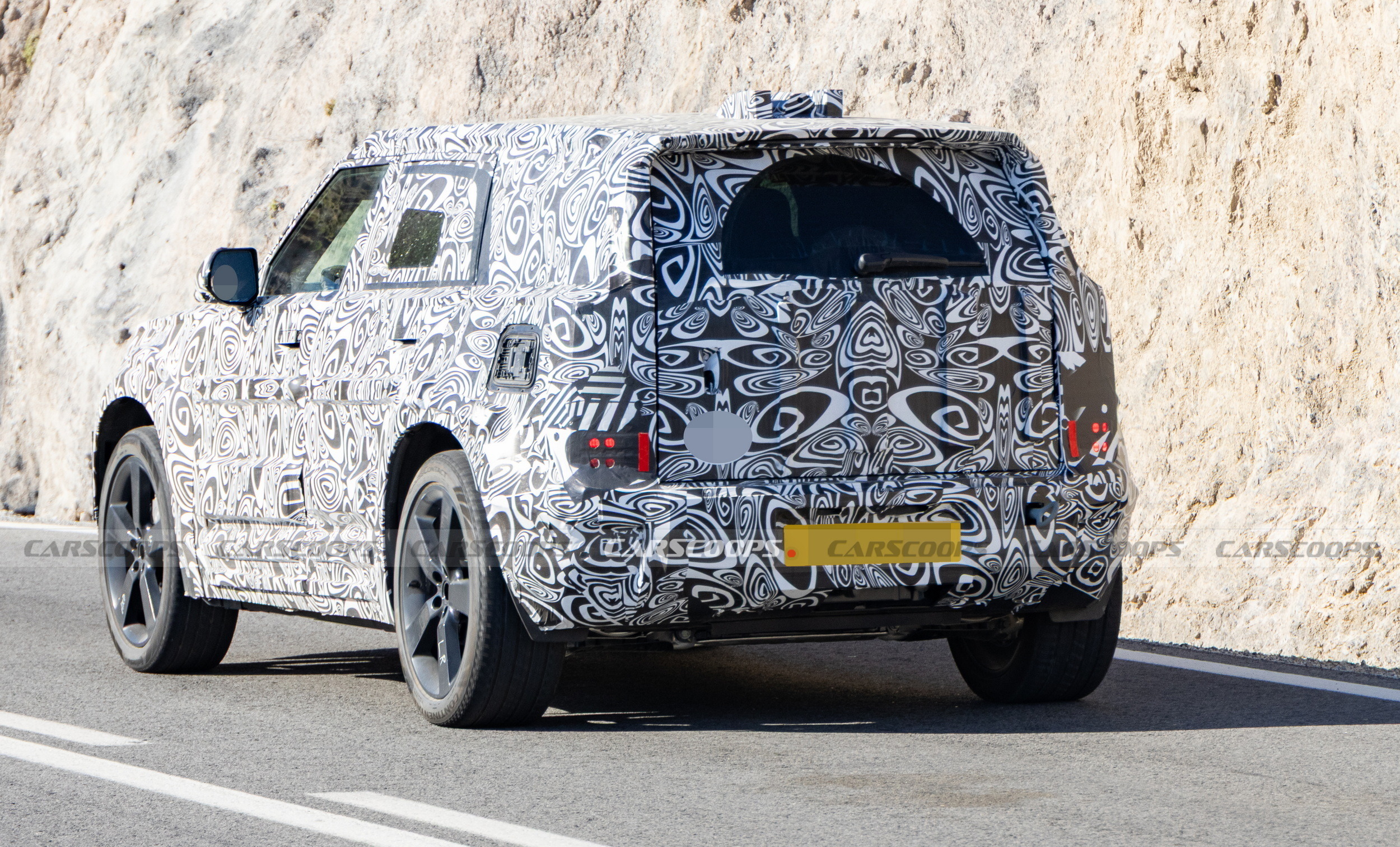 Land Rover Defender Sport - Scoop (11)