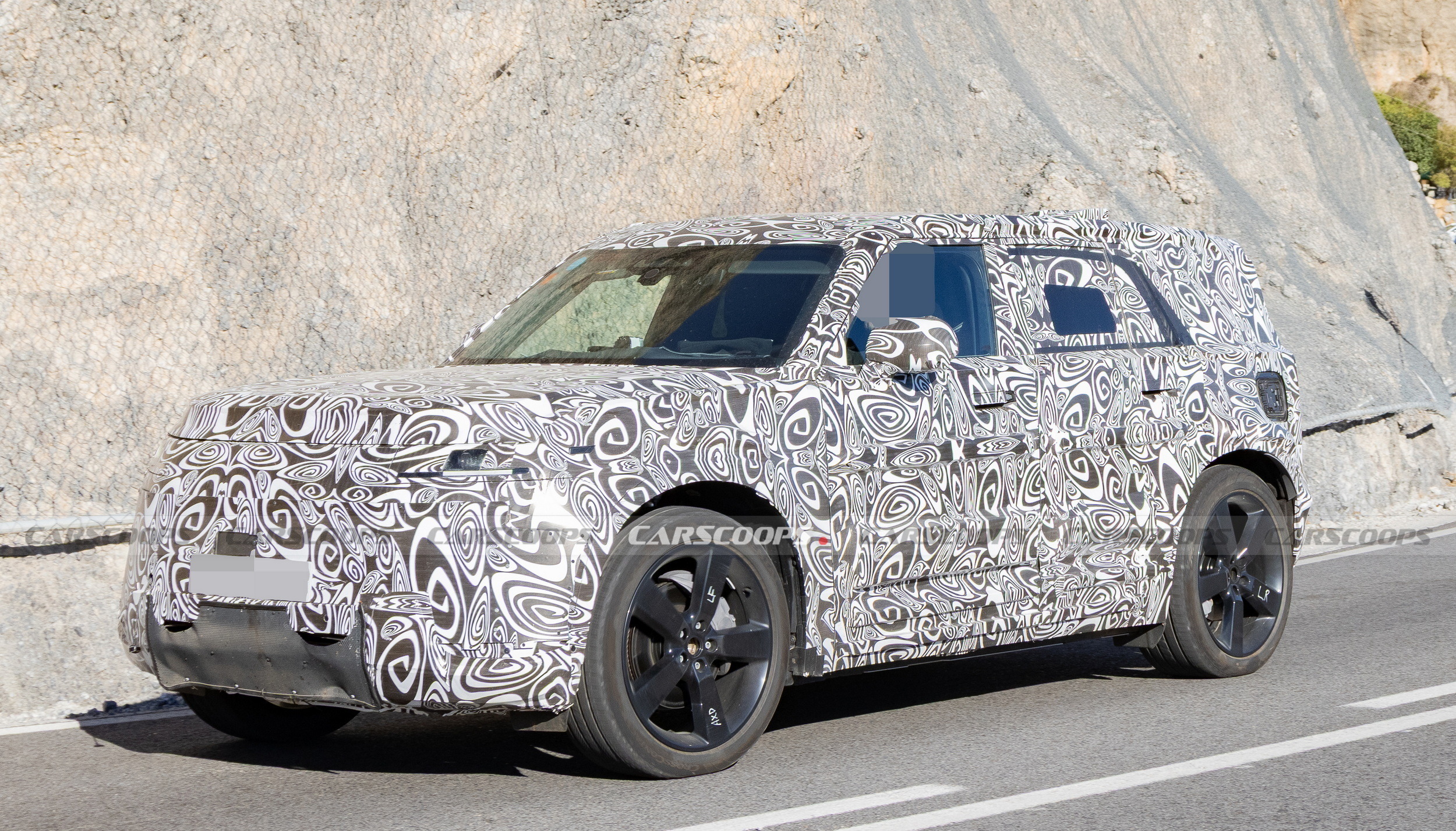 Land Rover Defender Sport - Scoop (6)