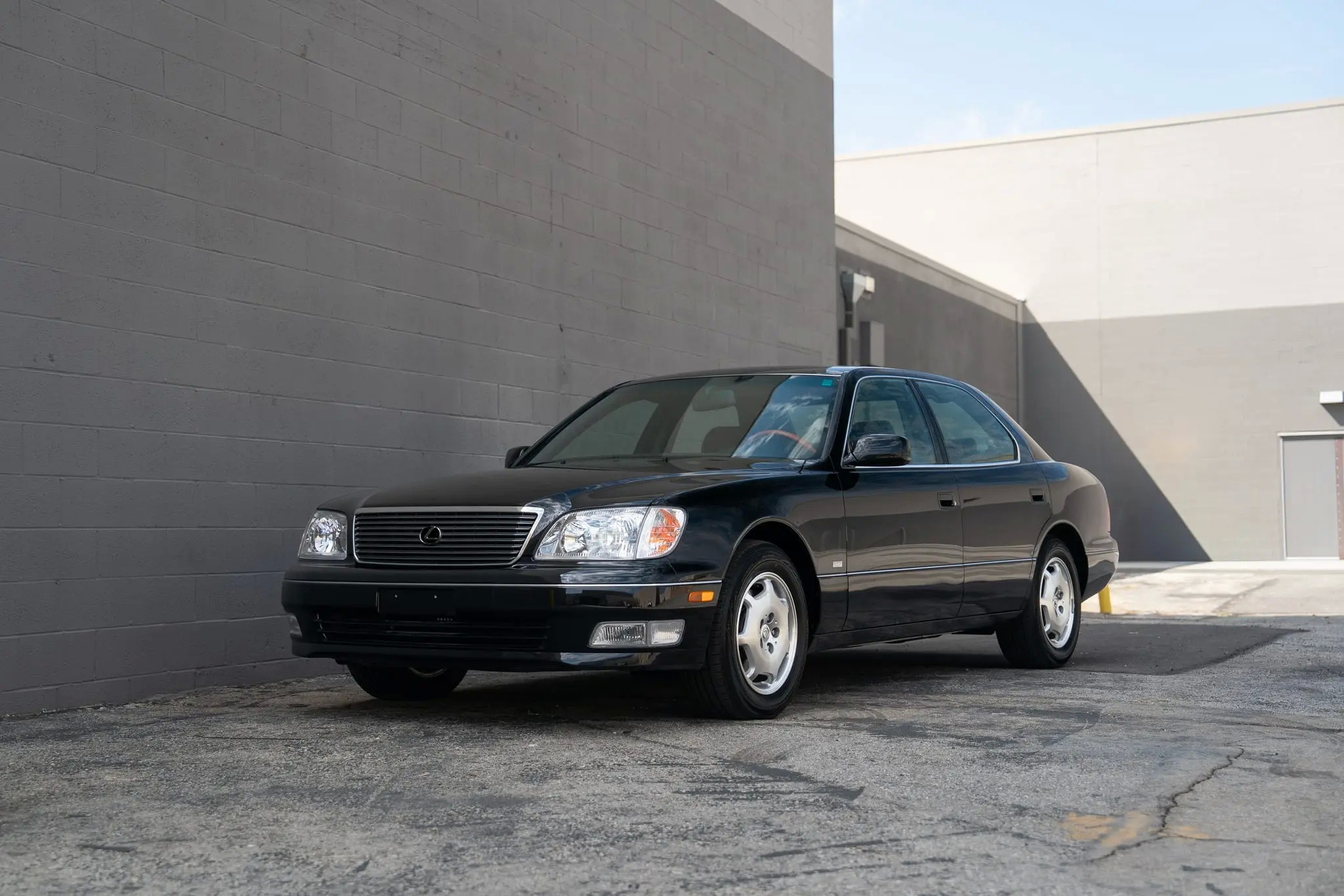 2000_Lexus_LS400_Platinum_Edition_014-scaled-61062