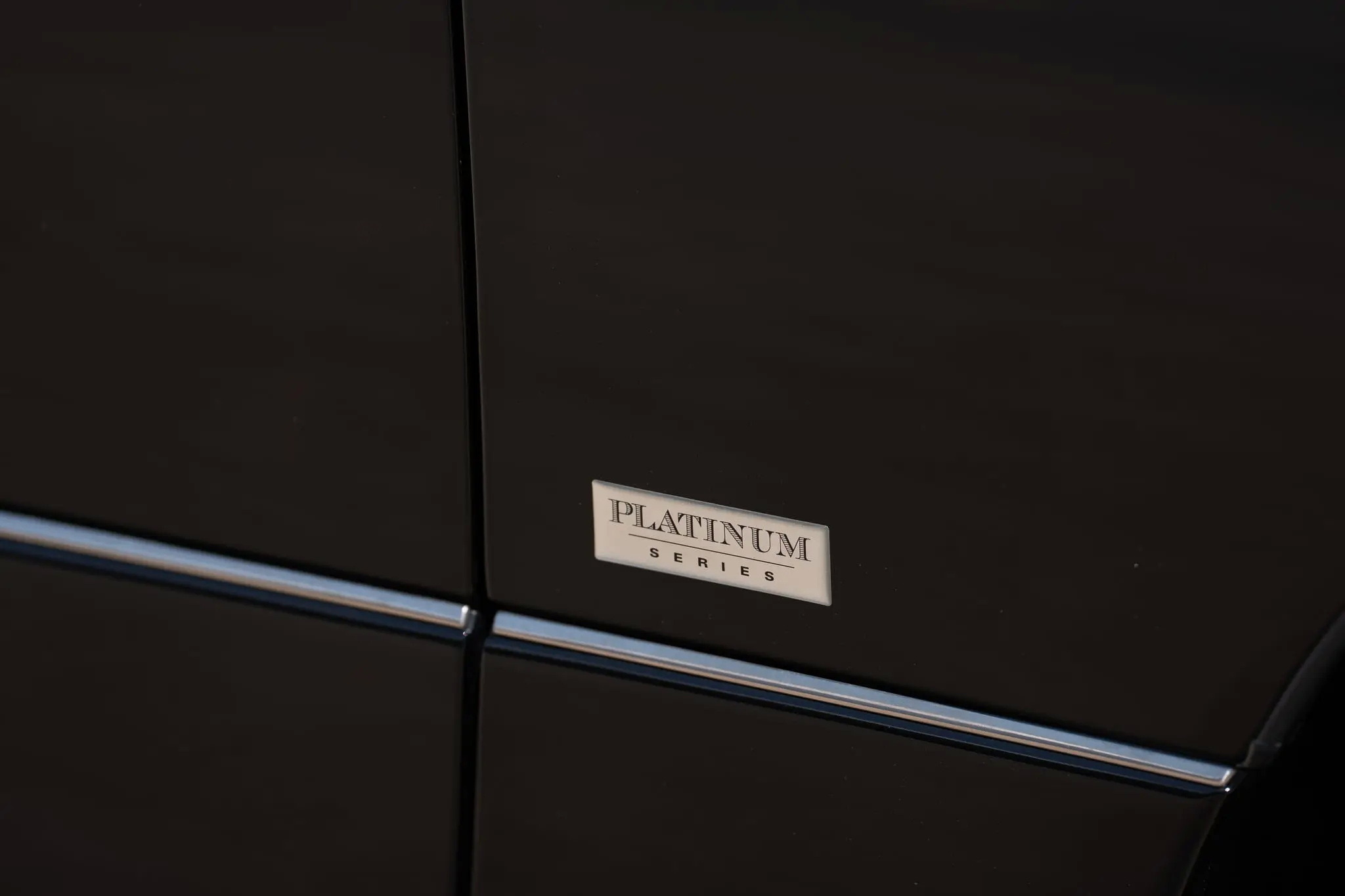 2000_Lexus_LS400_Platinum_Edition_051-scaled-61070