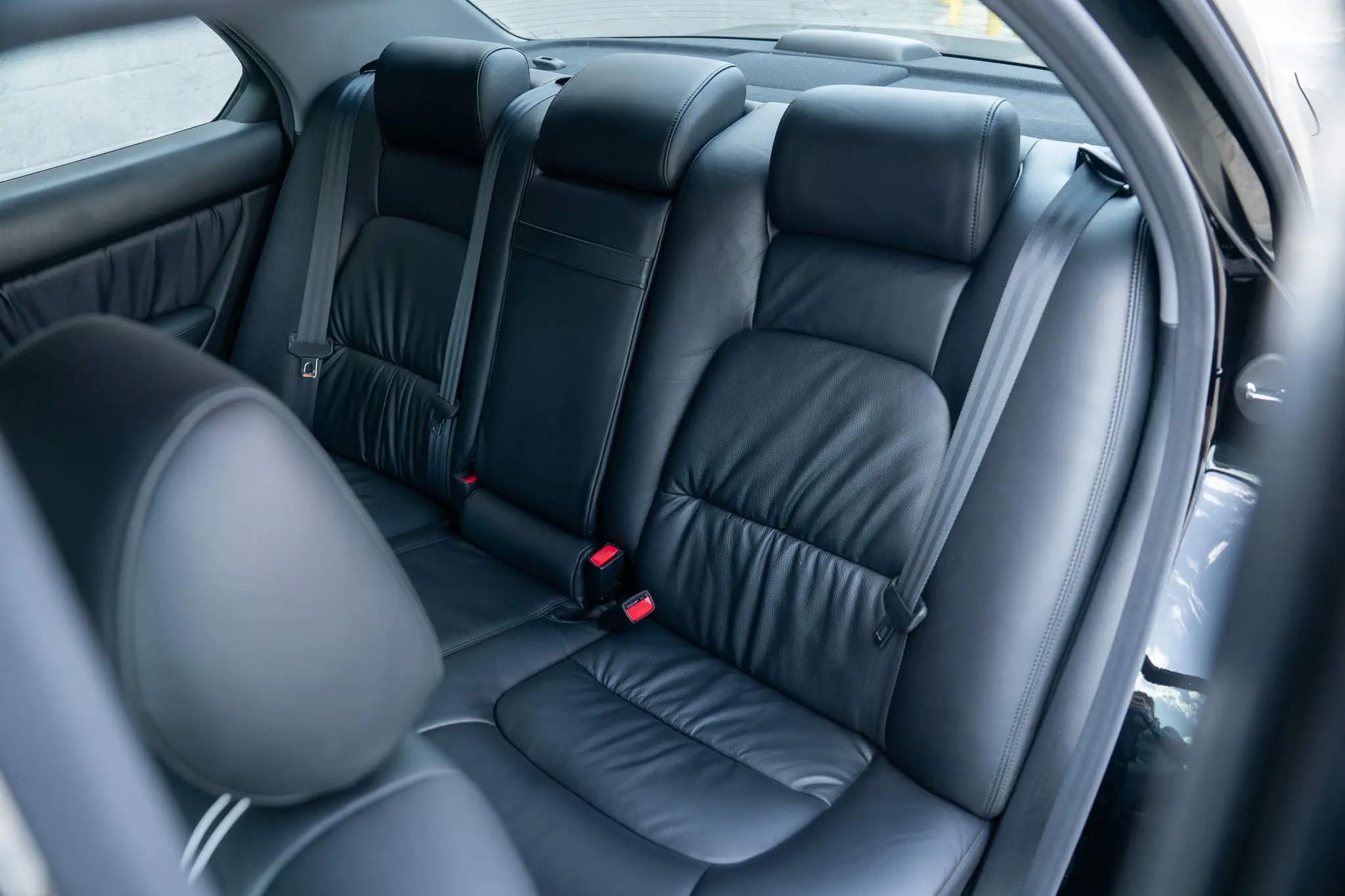 2000_Lexus_LS400_Platinum_Edition_132-scaled-61086