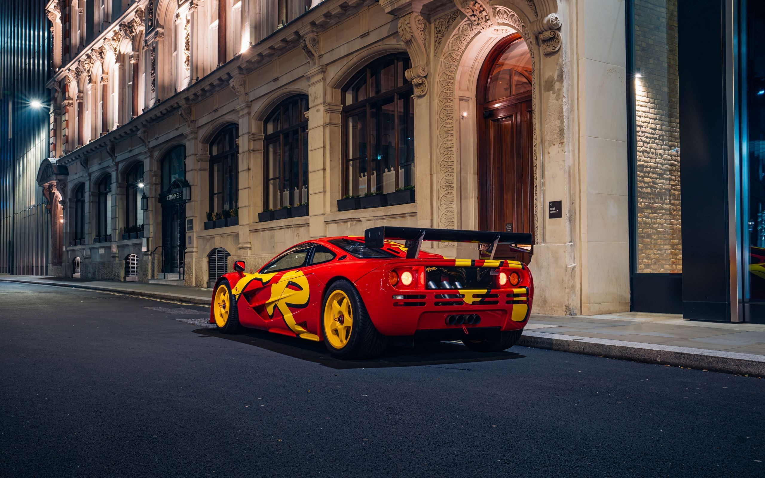 McLaren F1 GTR Auction RM Sothebys - 09