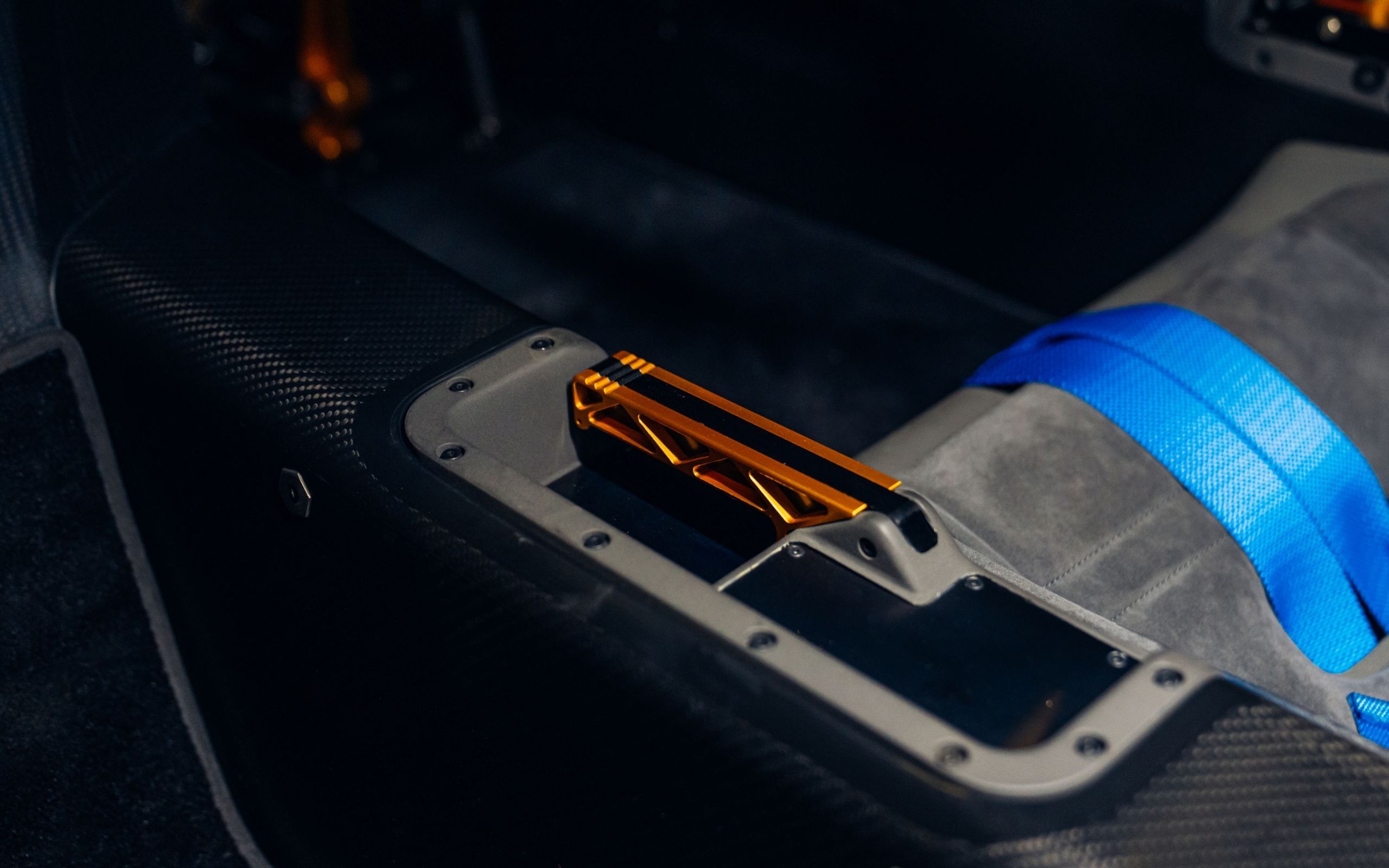 McLaren F1 GTR Auction RM Sothebys - 19