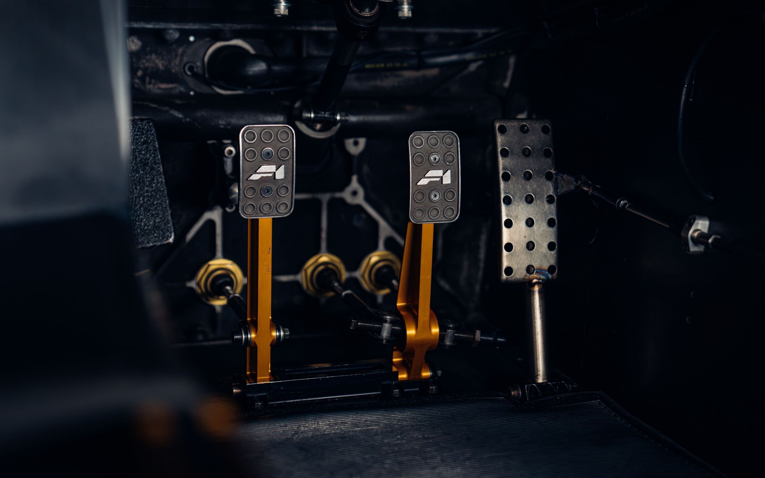 McLaren F1 GTR Auction RM Sothebys - 21