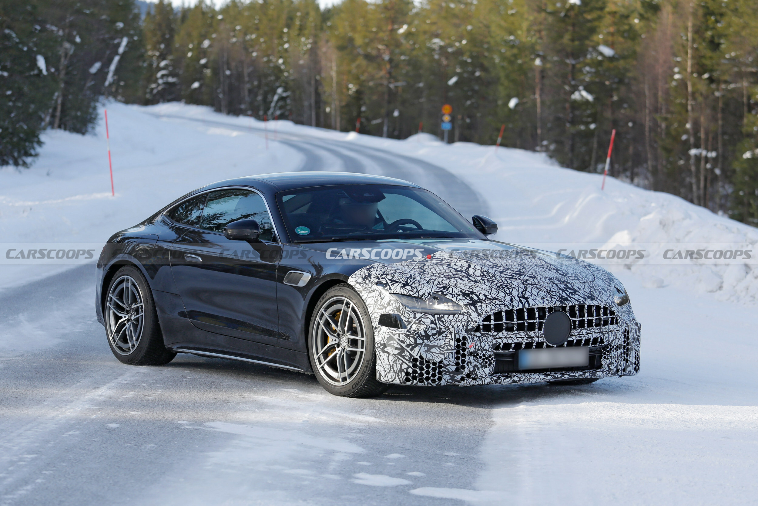 2027 Mercedes-AMG GT 305 4