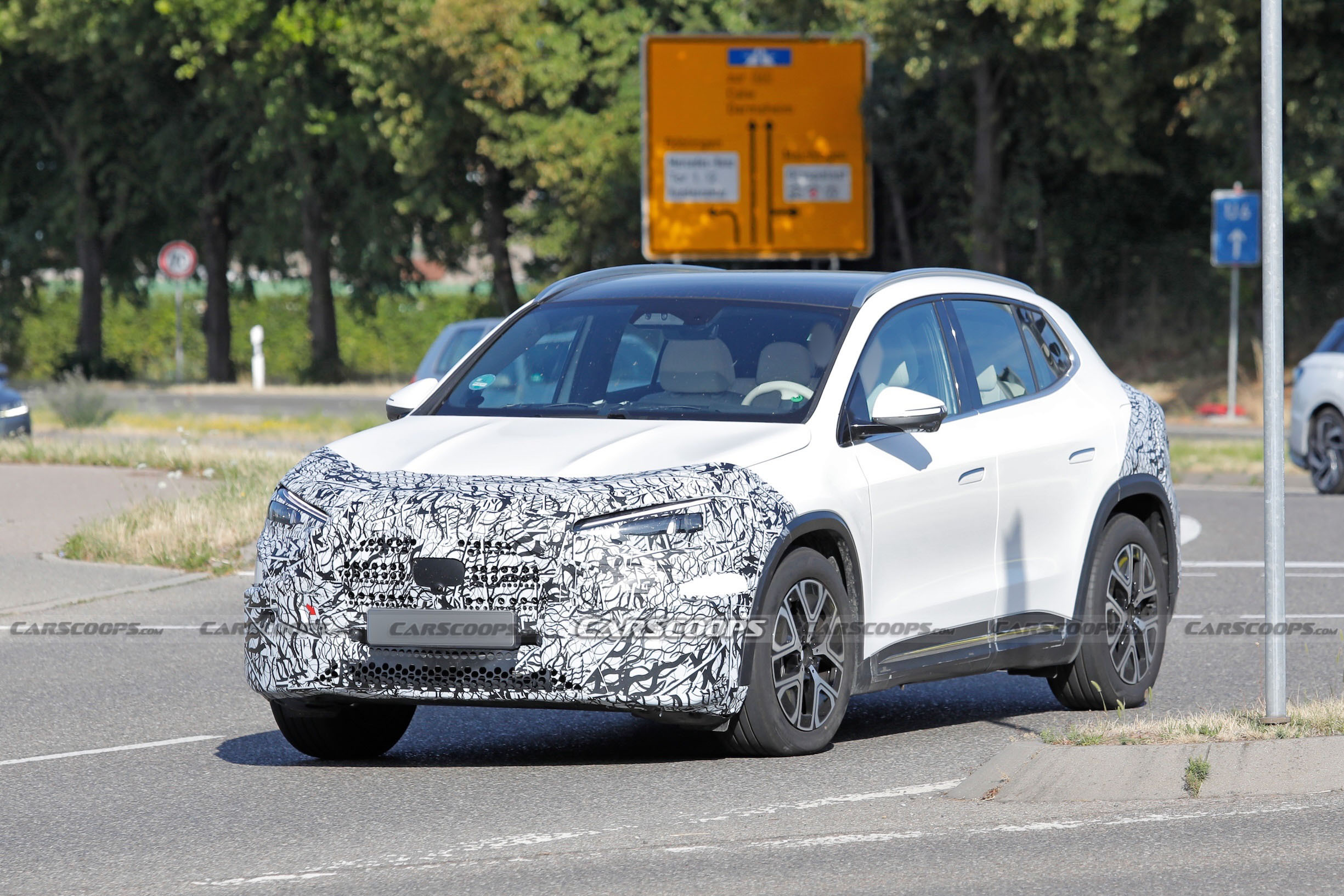 Mercedes GLA EQ spy shots 00001