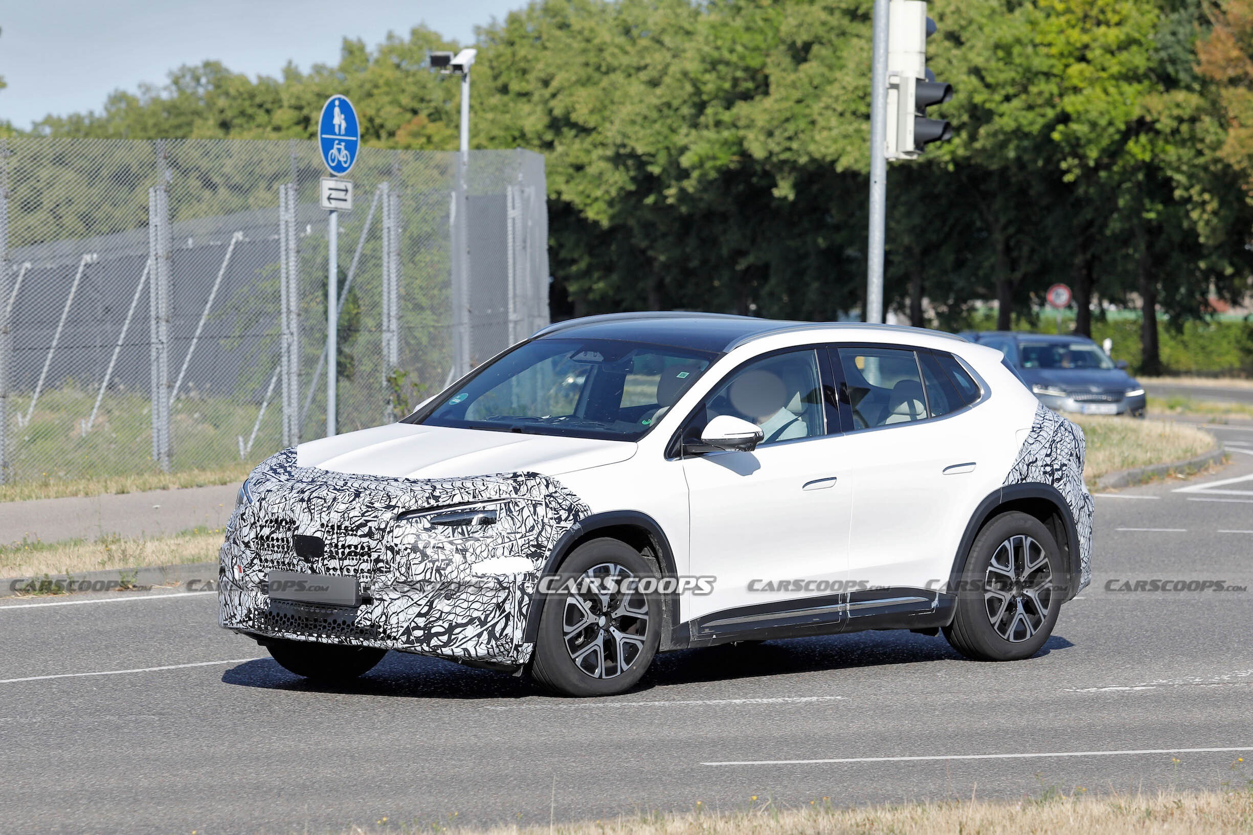 Mercedes GLA EQ spy shots 00003