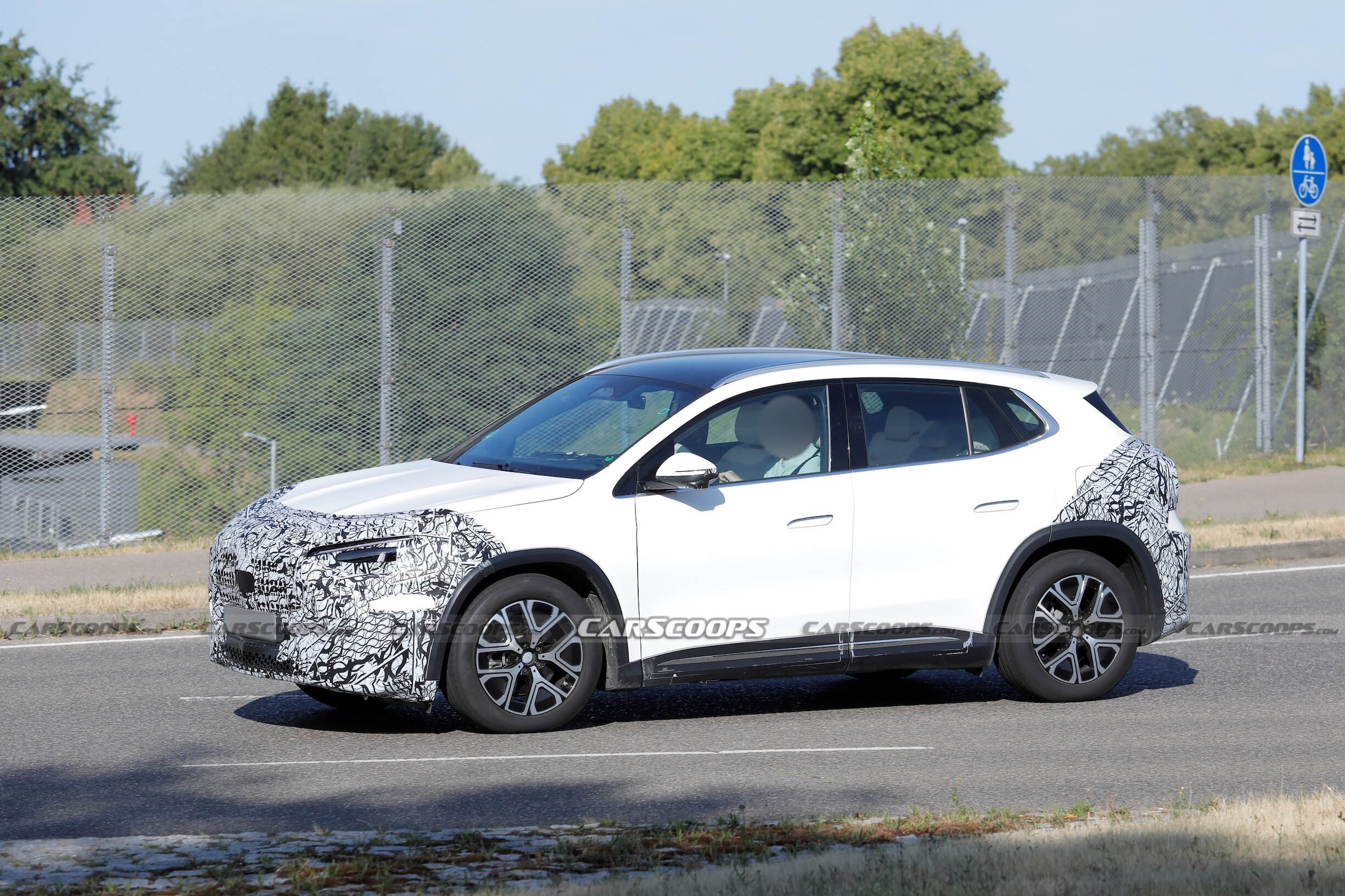 Mercedes GLA EQ spy shots 00004
