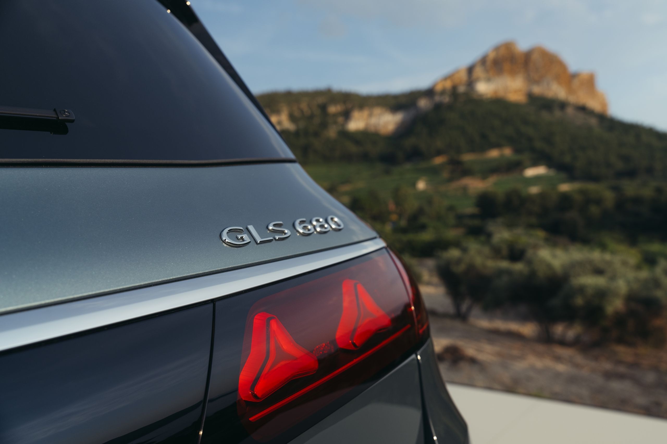 2026 Mercedes-Maybach GLS 680 - 16
