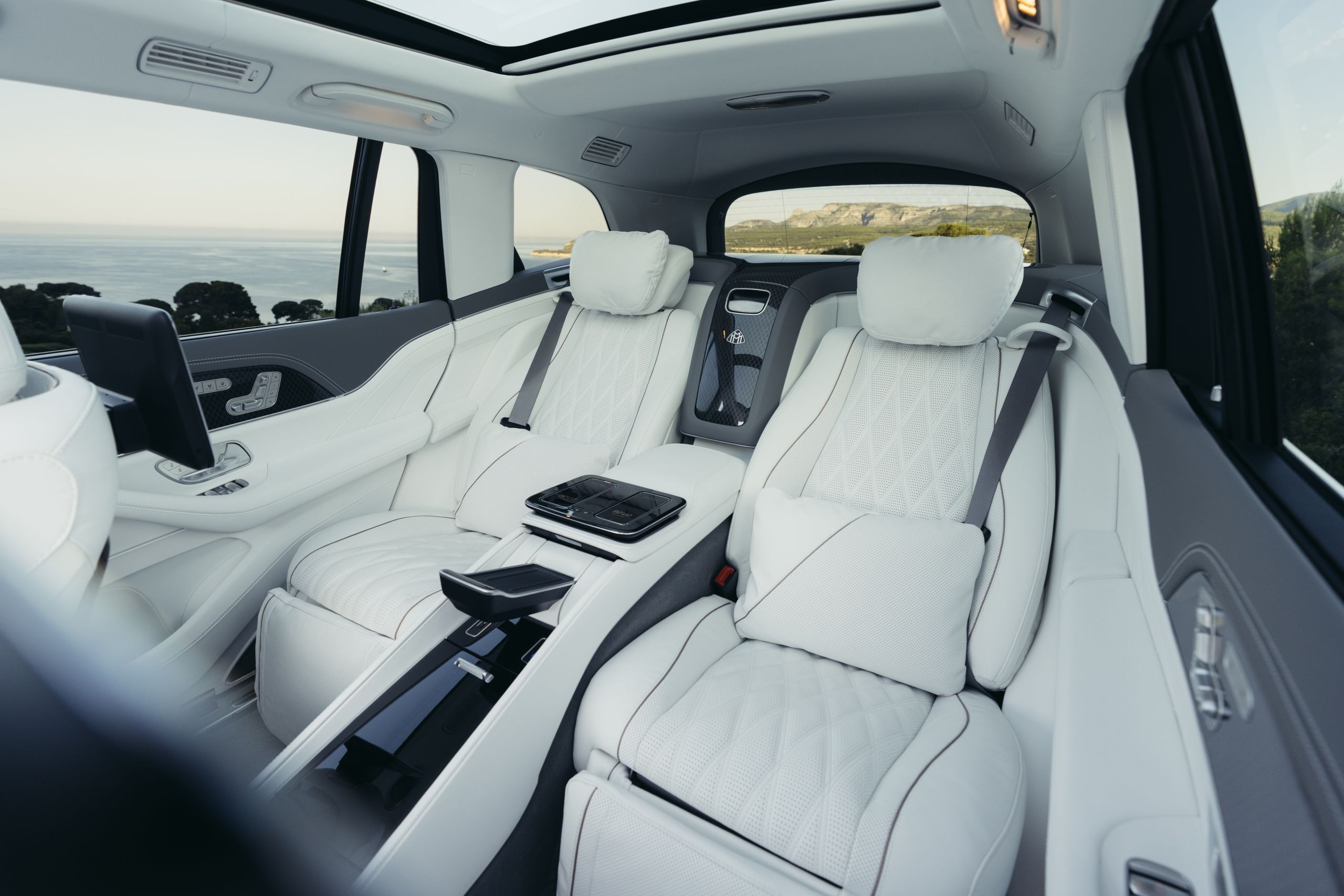 2026 Mercedes-Maybach GLS 680 - 22