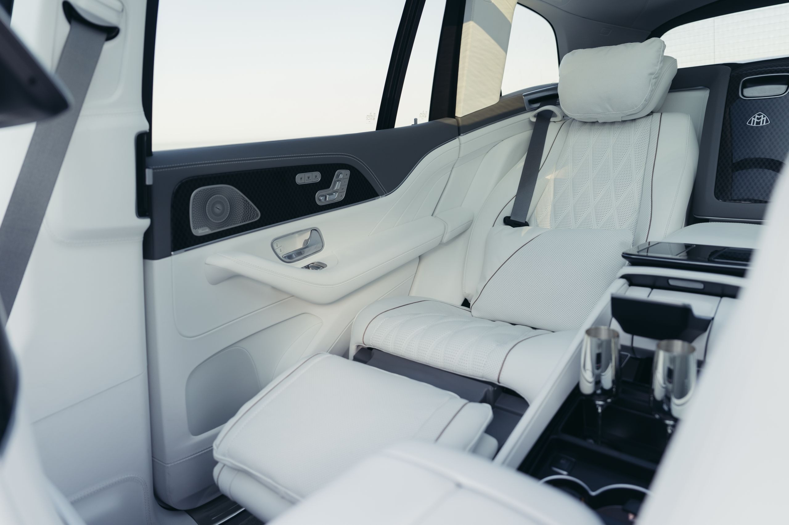 2026 Mercedes-Maybach GLS 680 - 23