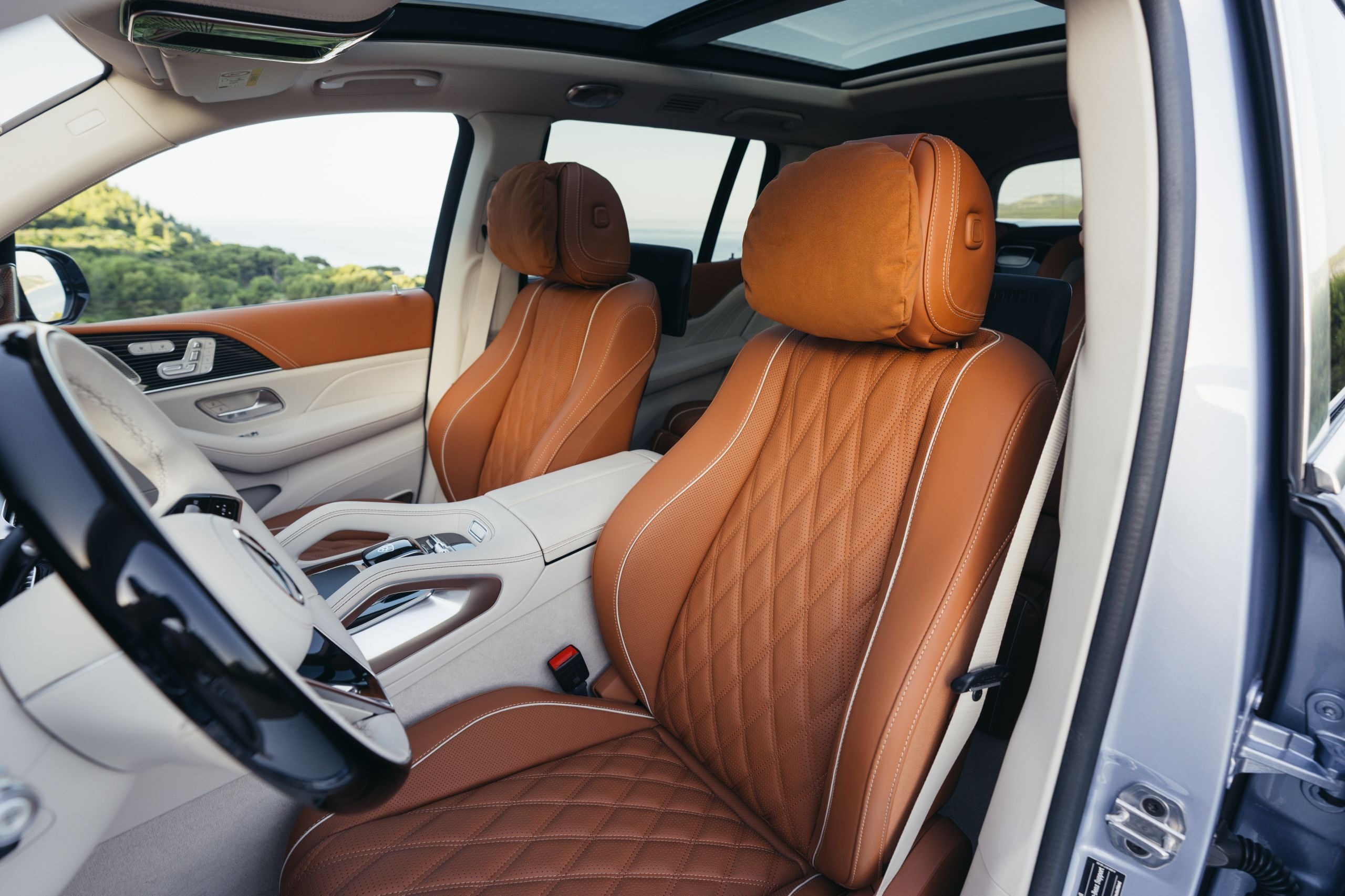 2026 Mercedes-Maybach GLS 680 - 53