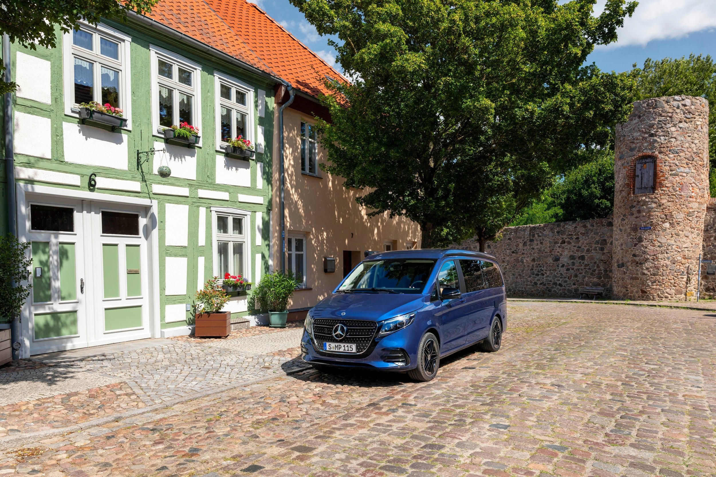 Mercedes Marco Polo 727 43