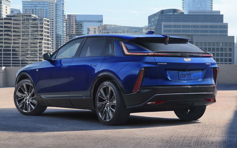 2025-cadillac-lyriq-103 copy