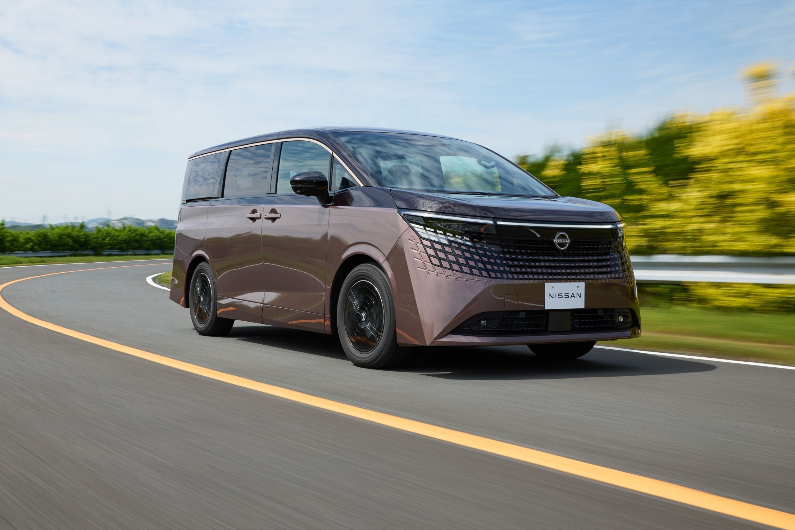 Nissan Elgrand Japan Launch - 06