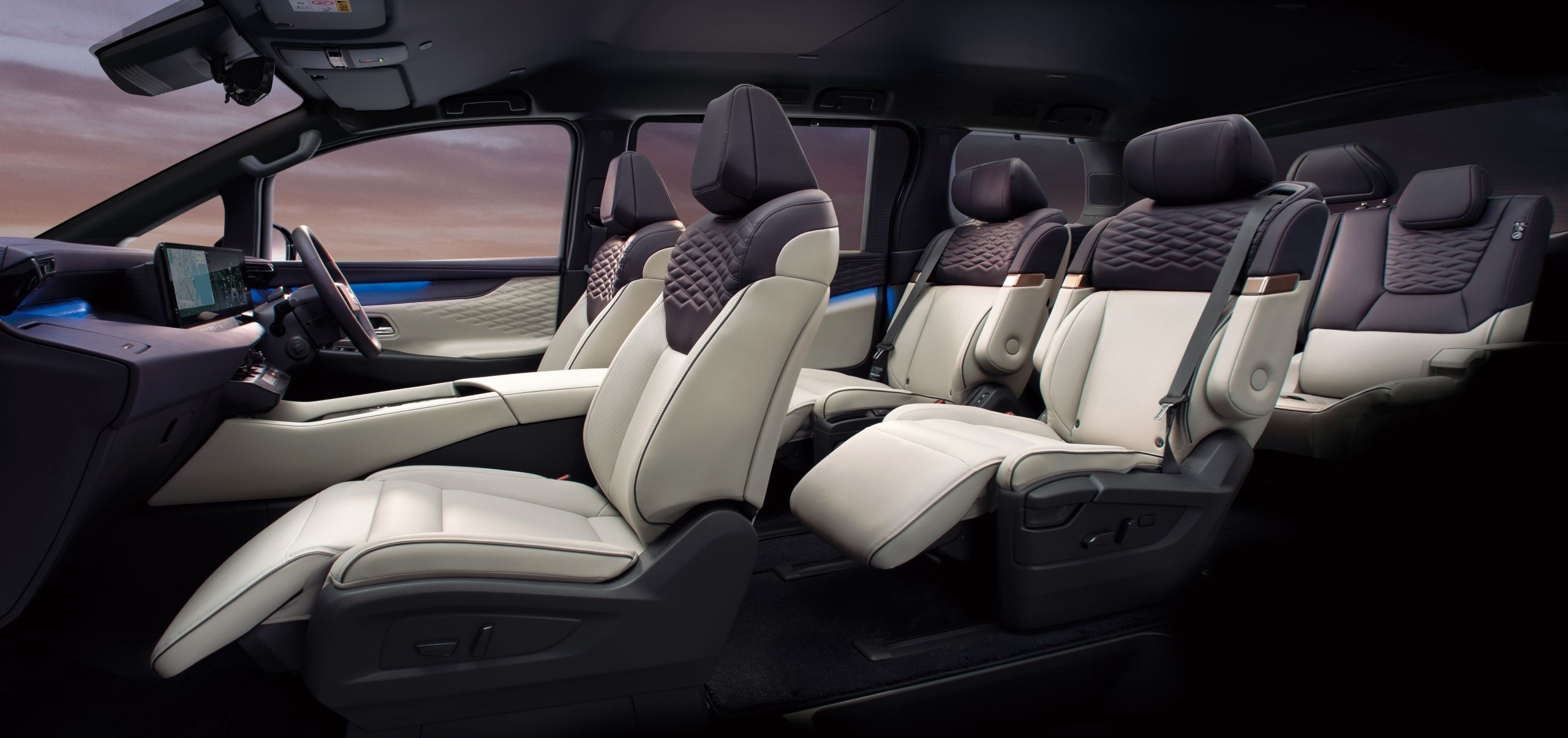 Nissan Elgrand Japan Launch - 22