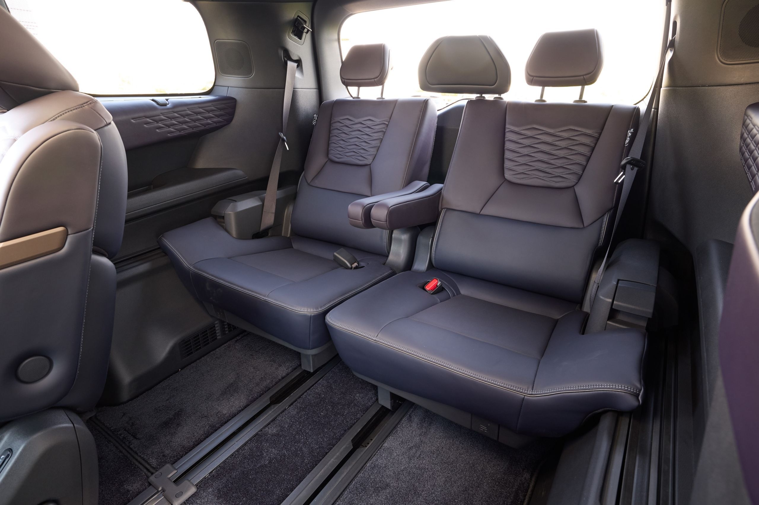 Nissan Elgrand Japan Launch - 23
