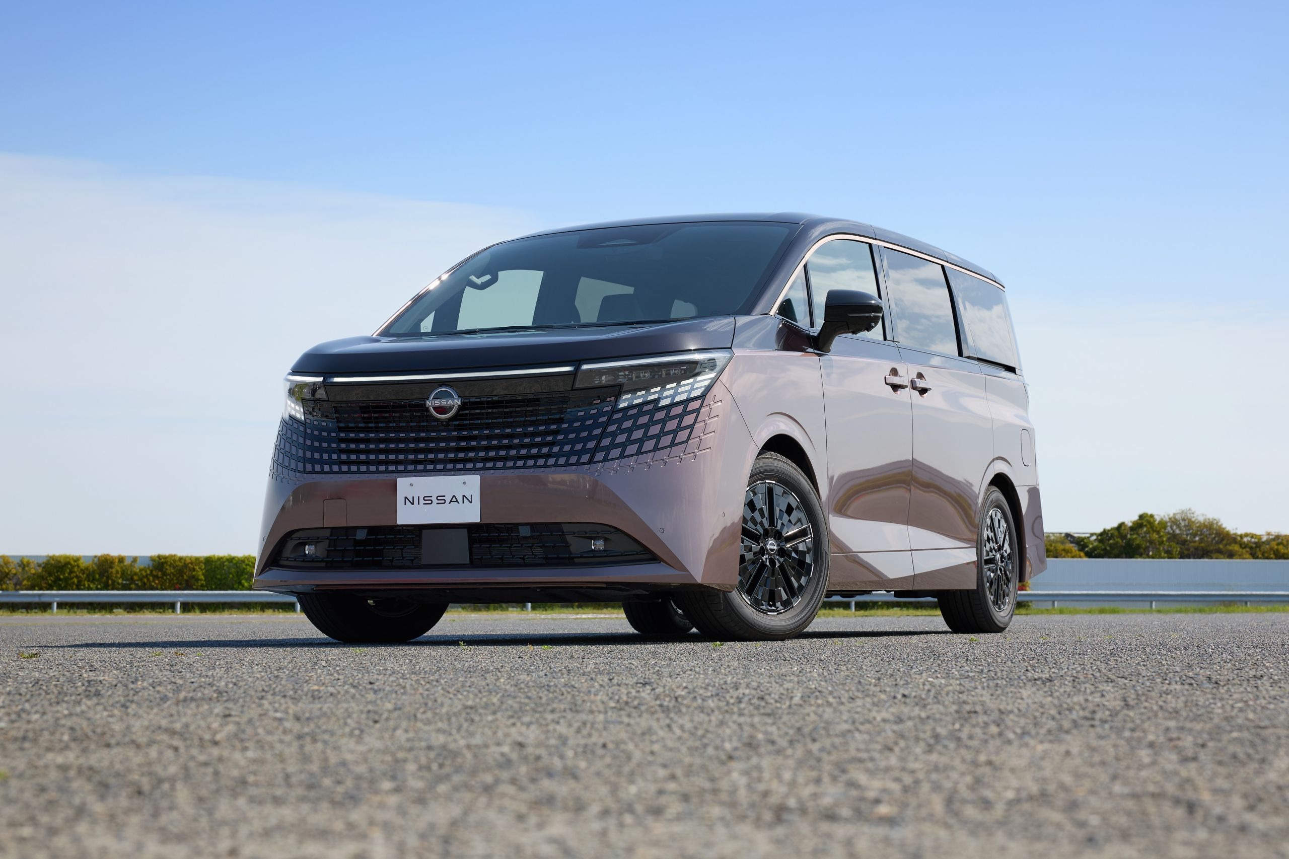 Nissan Elgrand Japan Launch - 38