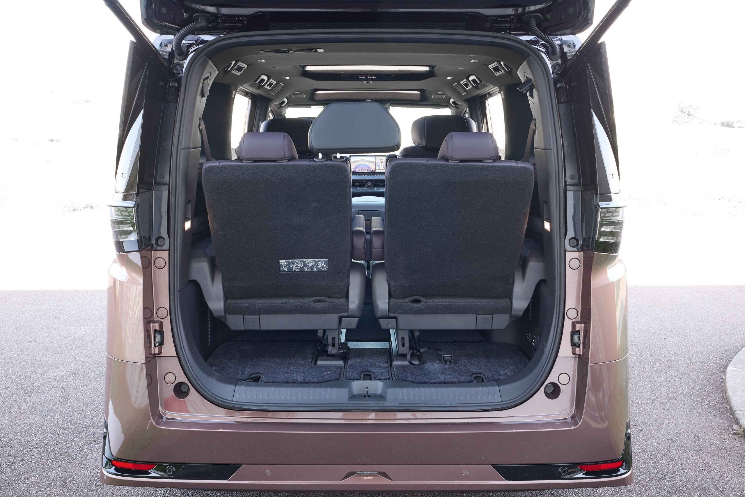 Nissan Elgrand Japan Launch - 41