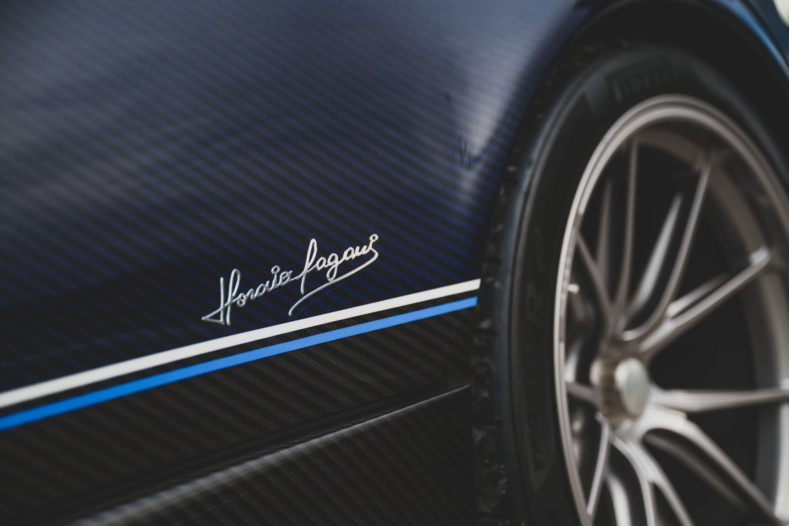 2024-Pagani-Huayra-Roadster--Executor-_1468154