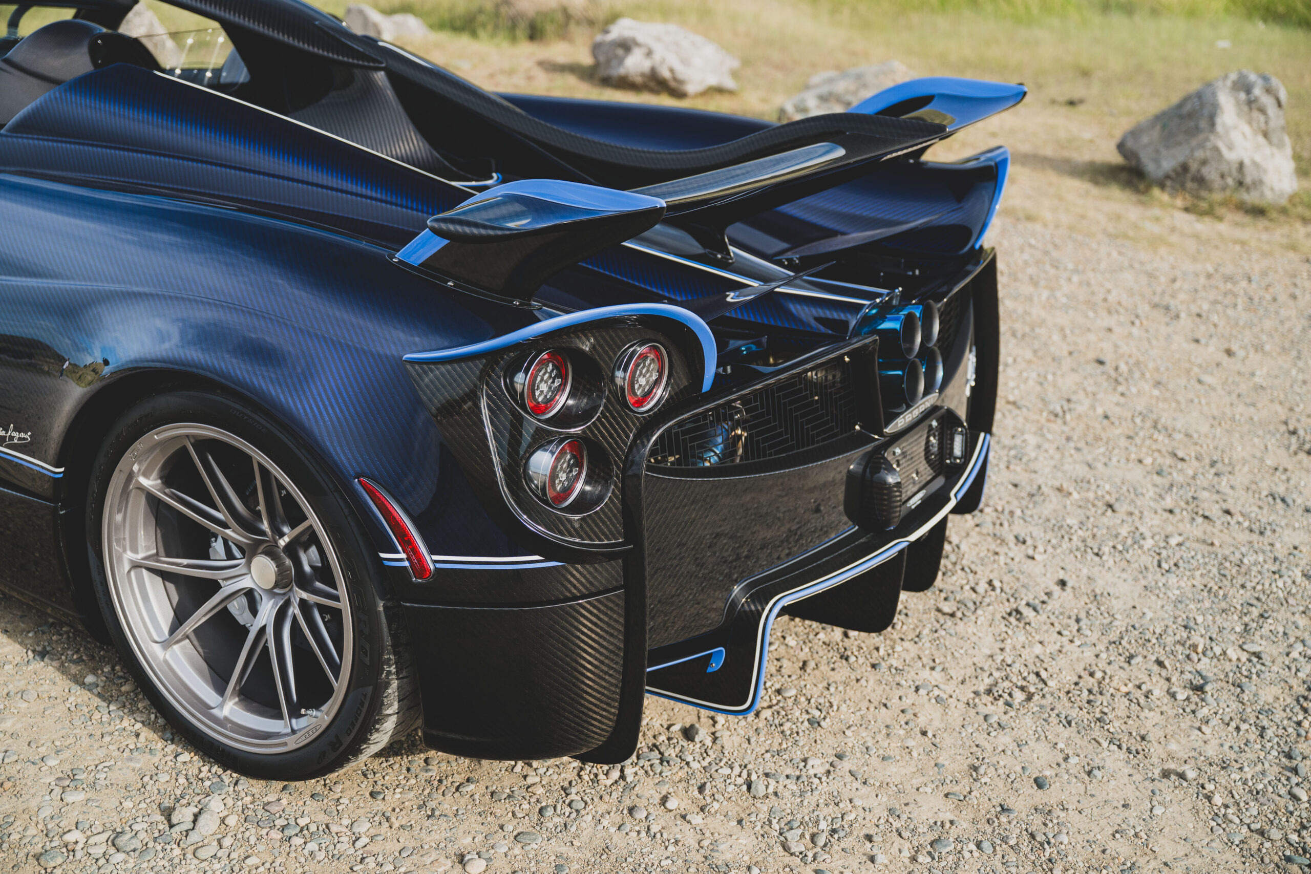 2024-Pagani-Huayra-Roadster--Executor-_1468163
