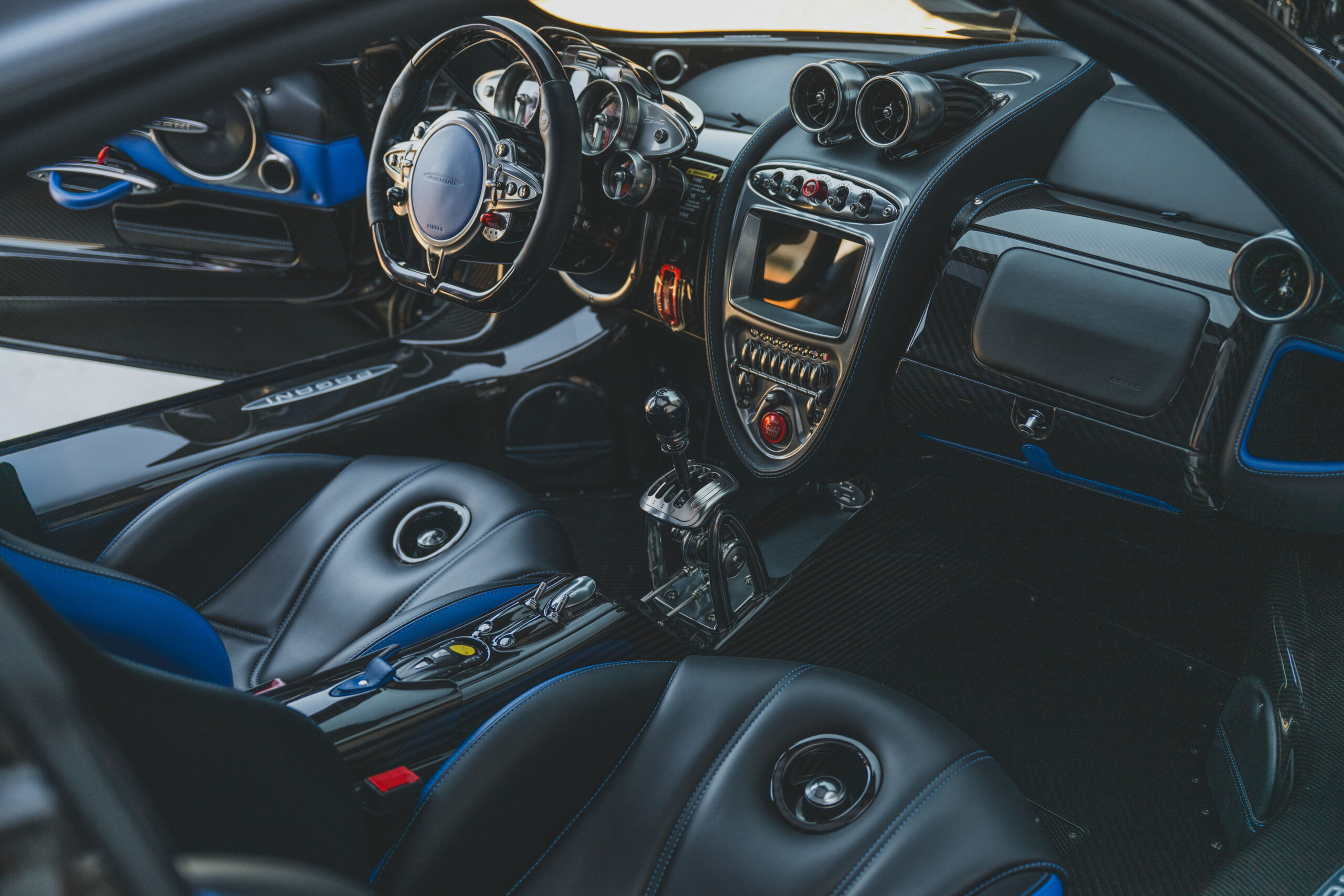 2024-Pagani-Huayra-Roadster--Executor-_1468168