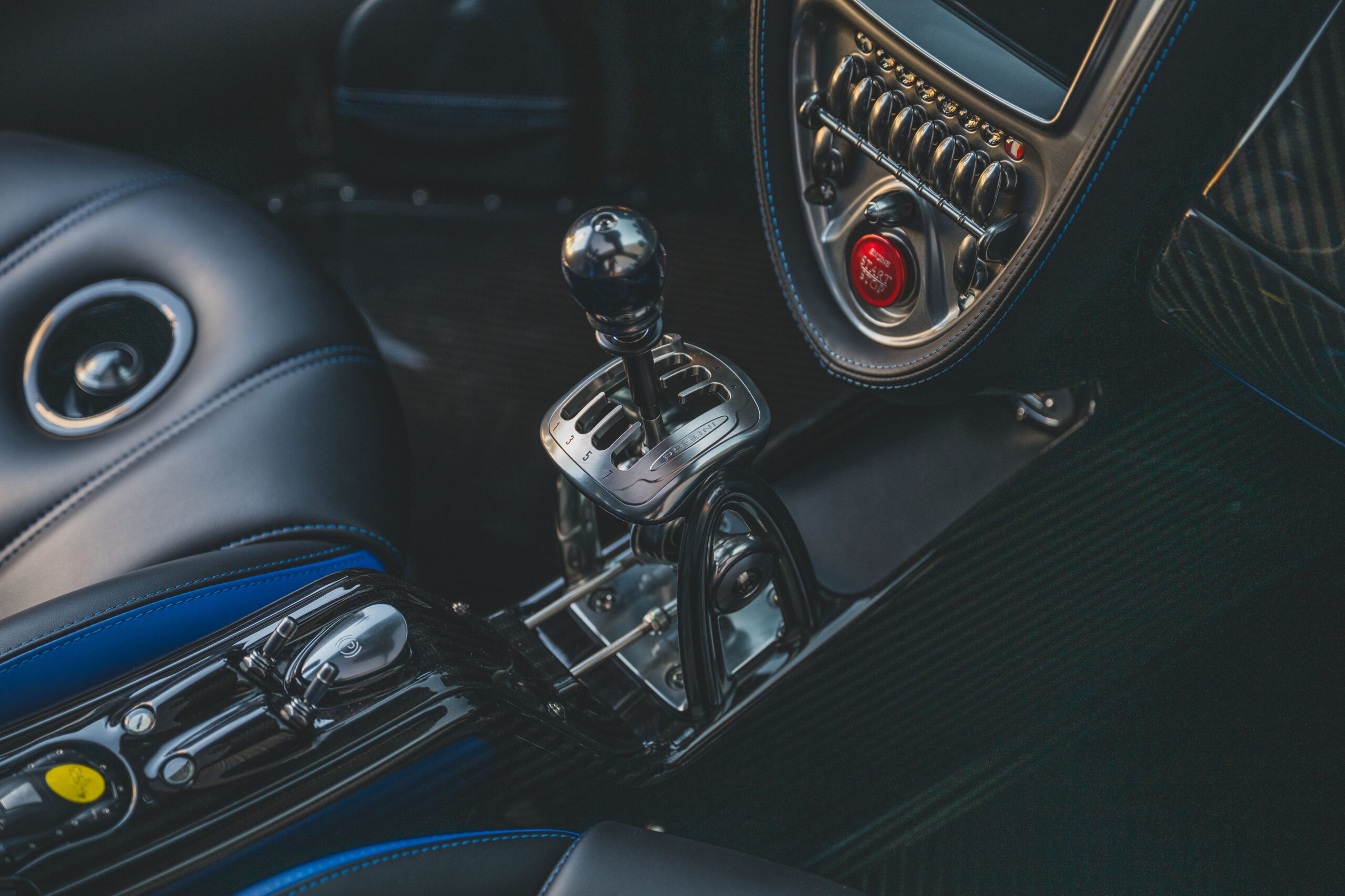2024-Pagani-Huayra-Roadster--Executor-_1468174