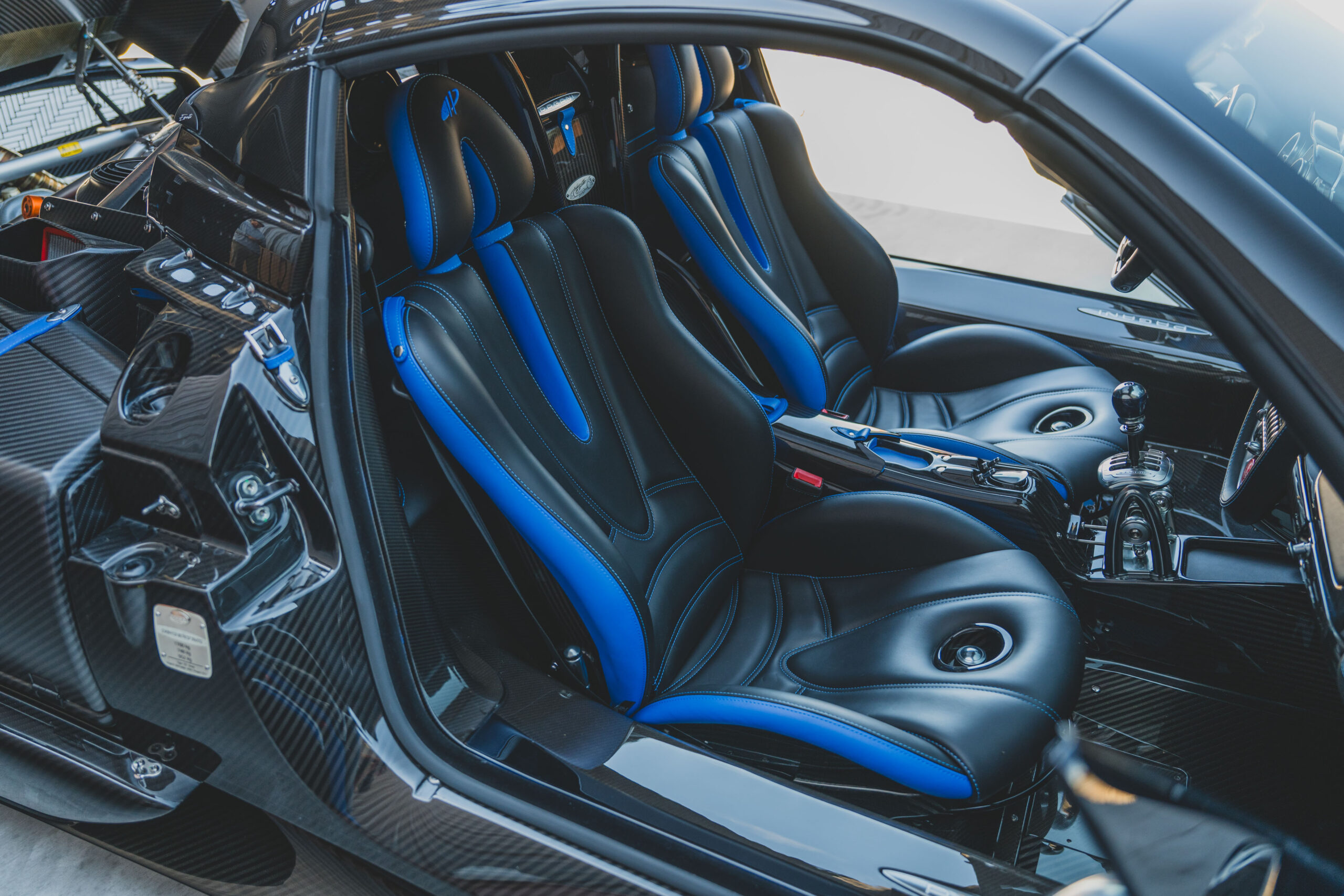 2024-Pagani-Huayra-Roadster--Executor-_1468176
