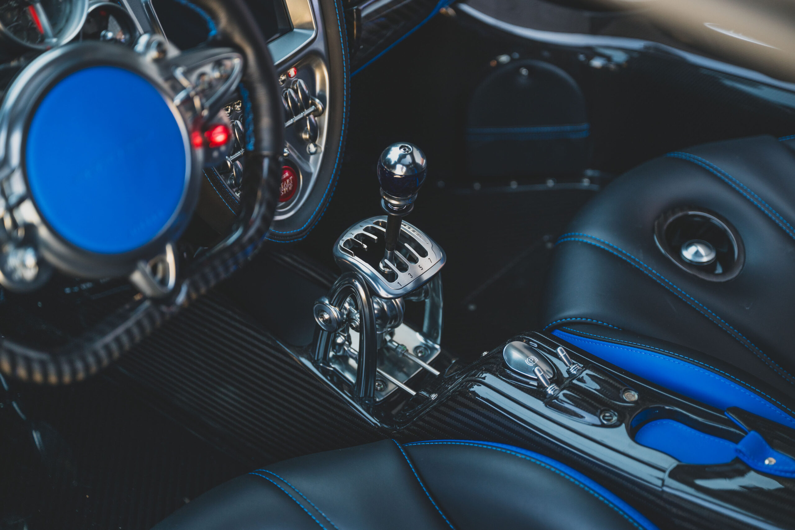 2024-Pagani-Huayra-Roadster--Executor-_1468180