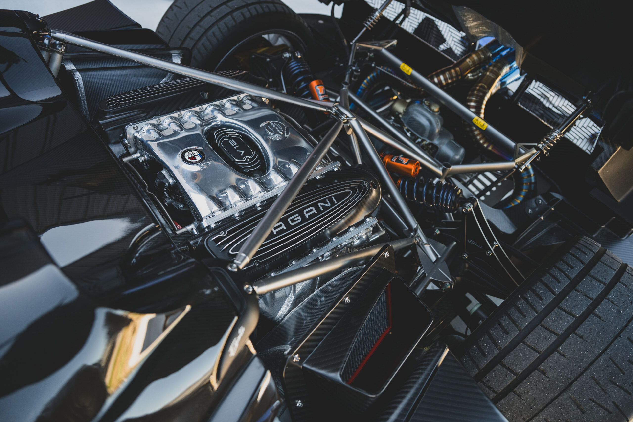 2024-Pagani-Huayra-Roadster--Executor-_1468197