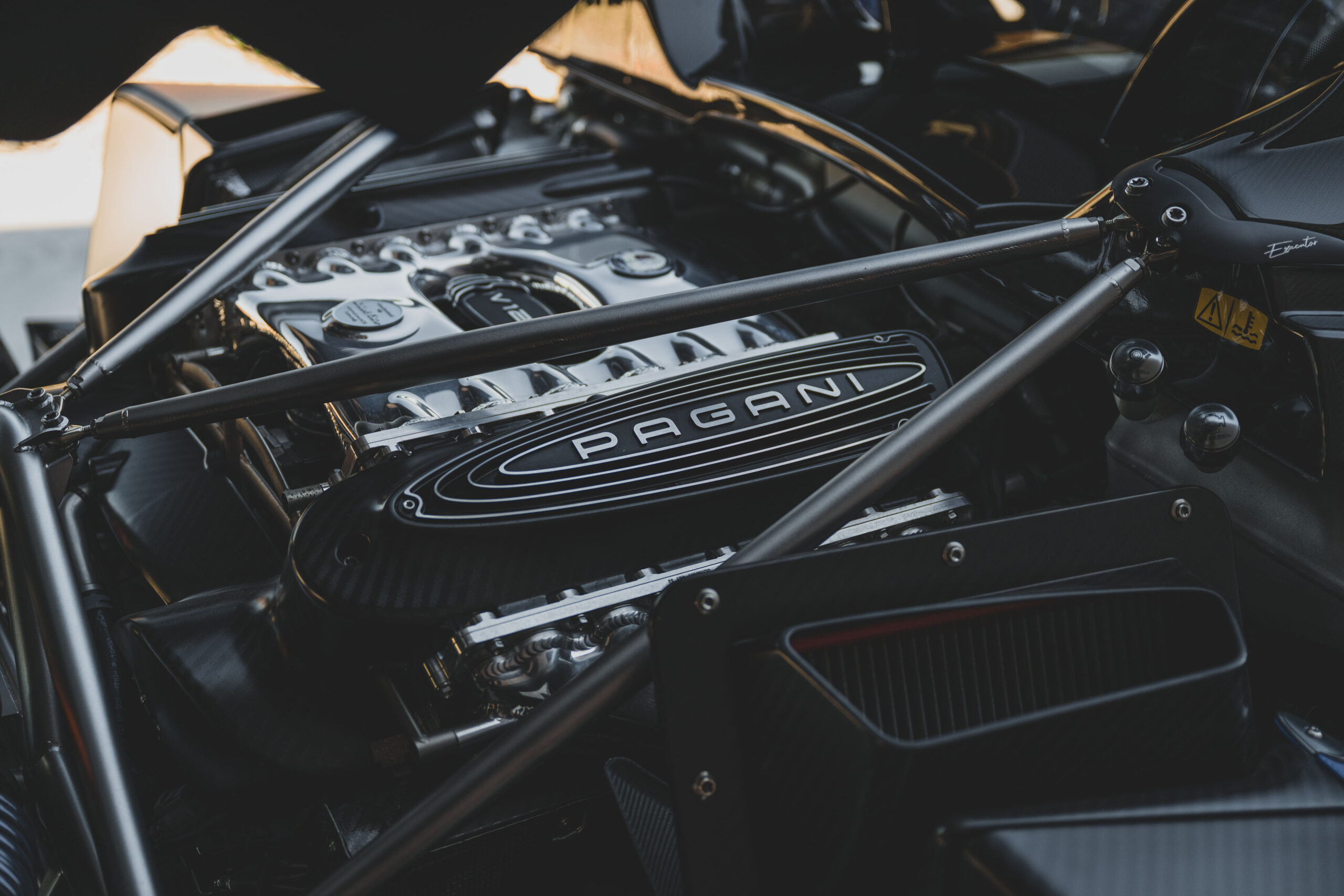 2024-Pagani-Huayra-Roadster--Executor-_1468198