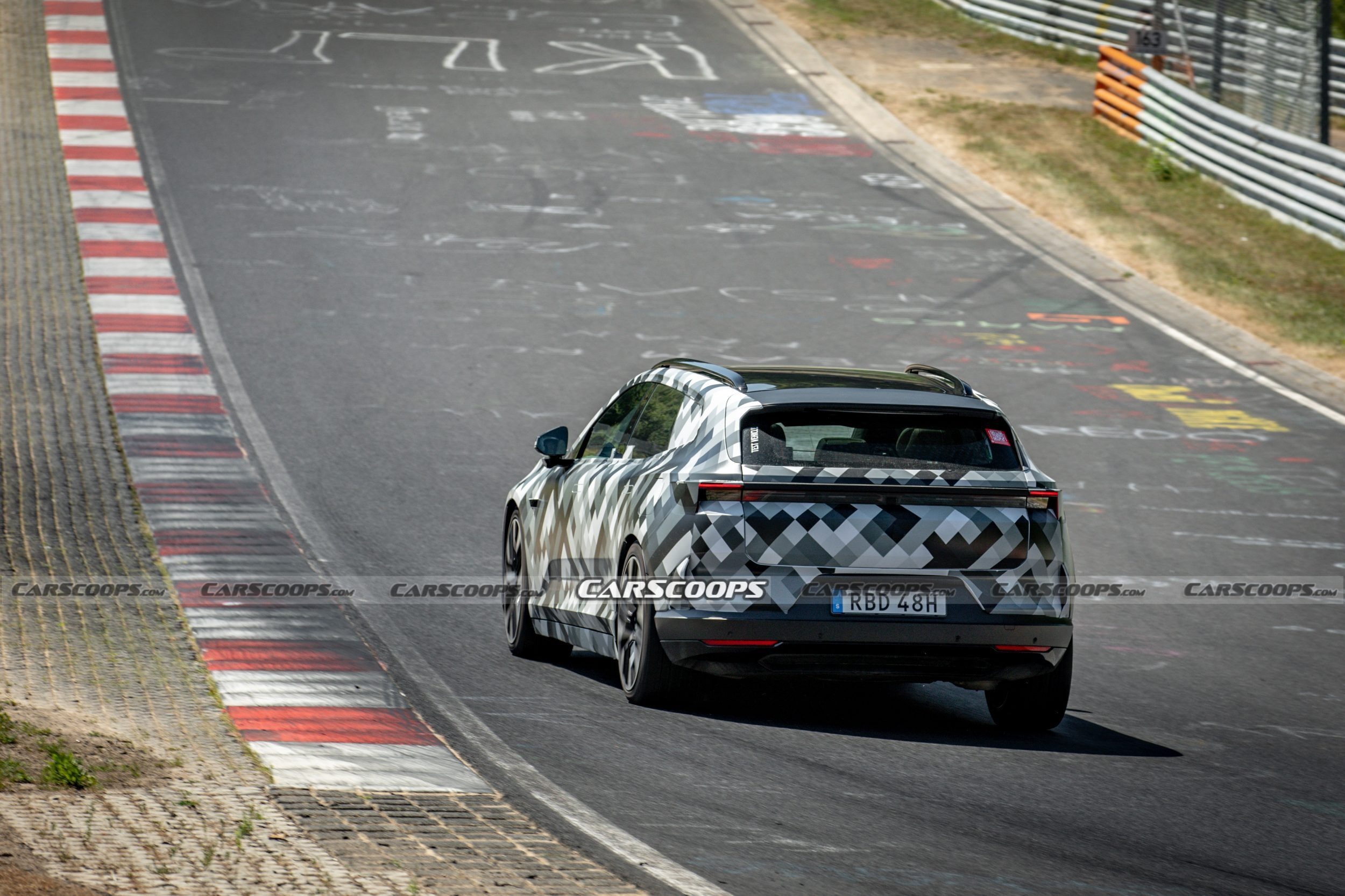 Polestar 4 SUV - Scoops - Baldauf (21)