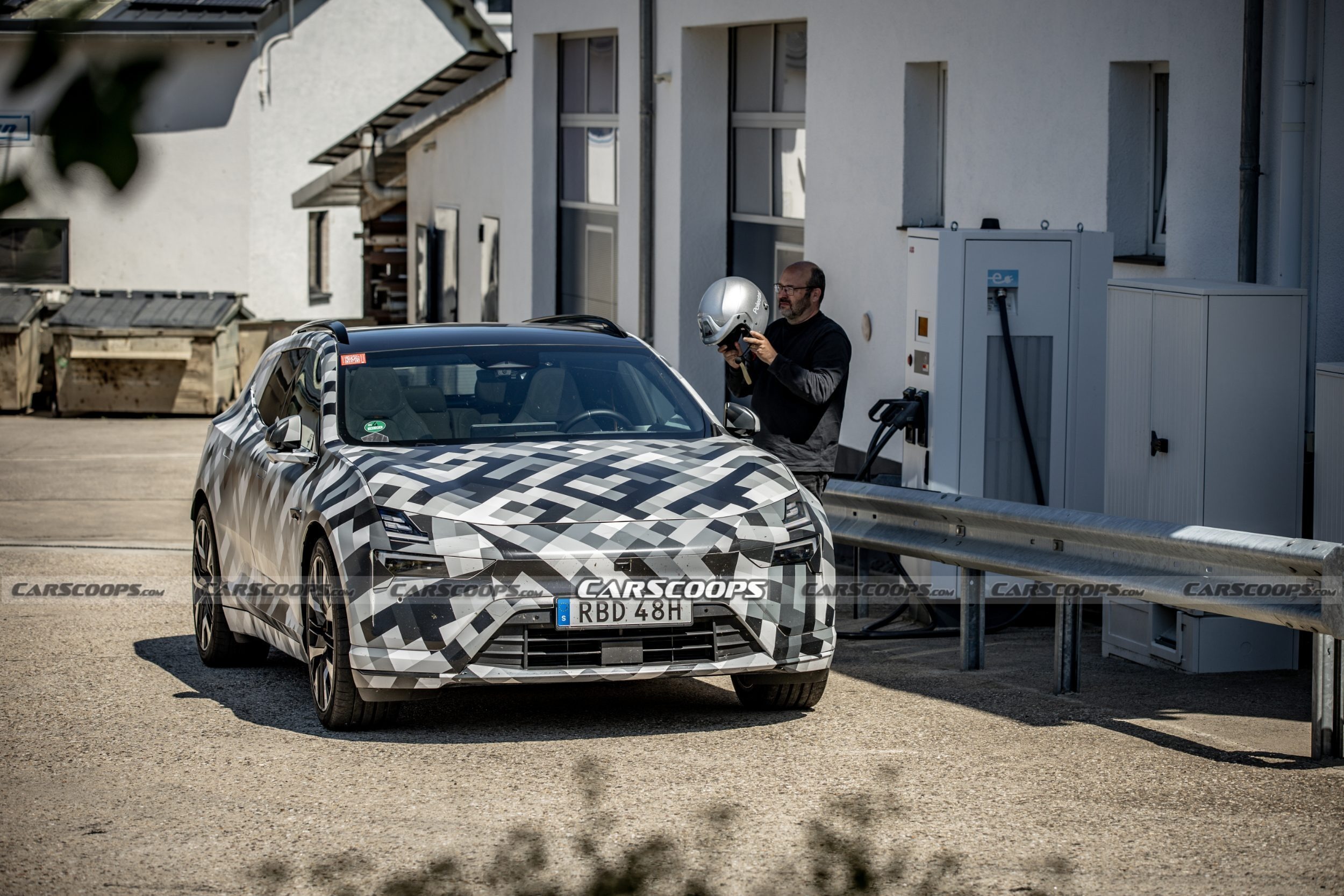 Polestar 4 SUV - Scoops - Baldauf (33)