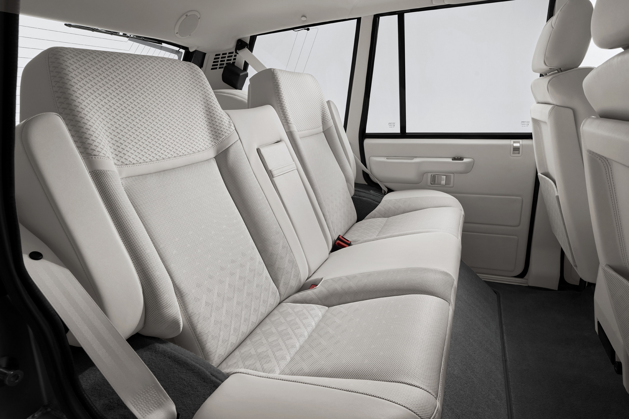 CLASSIC_REAR_SEATS-03a_FINAL_LR_72dpi