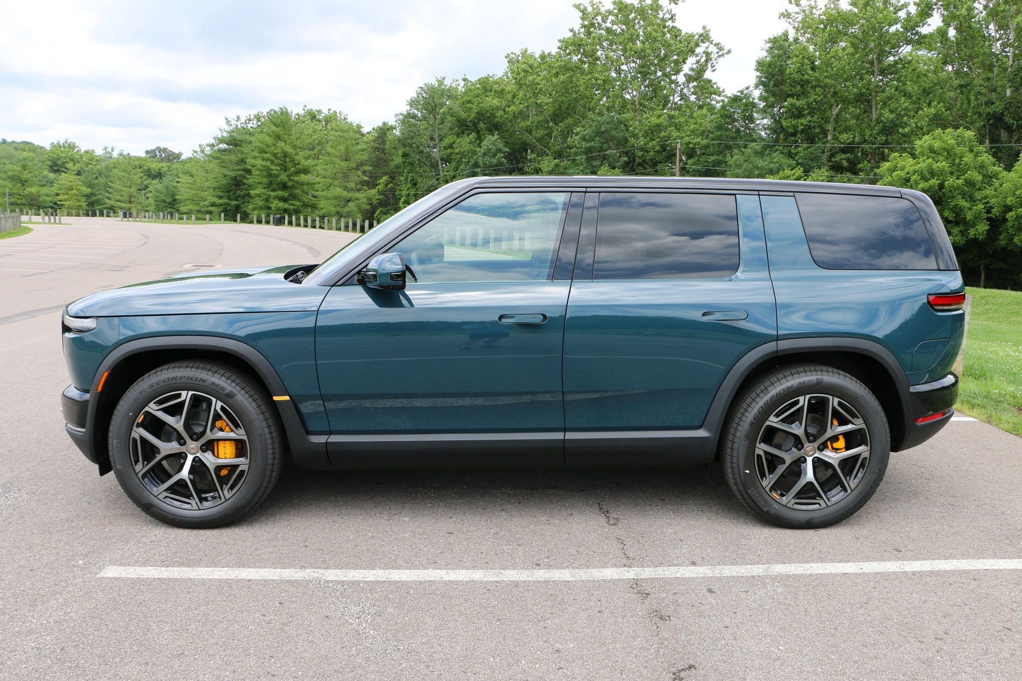 Rivian R2 Auction 724 10