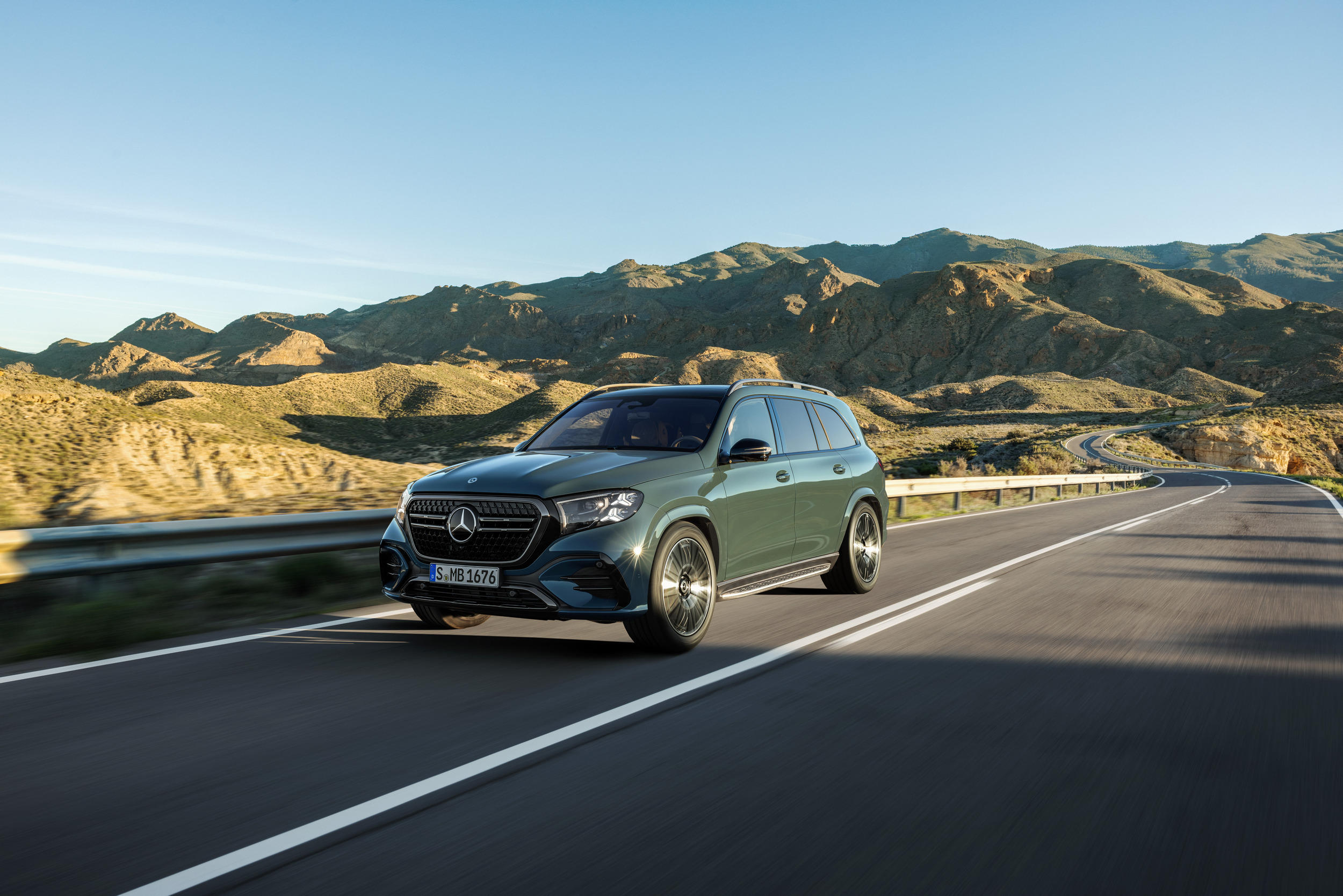 2027 Mercedes GLS 331 1