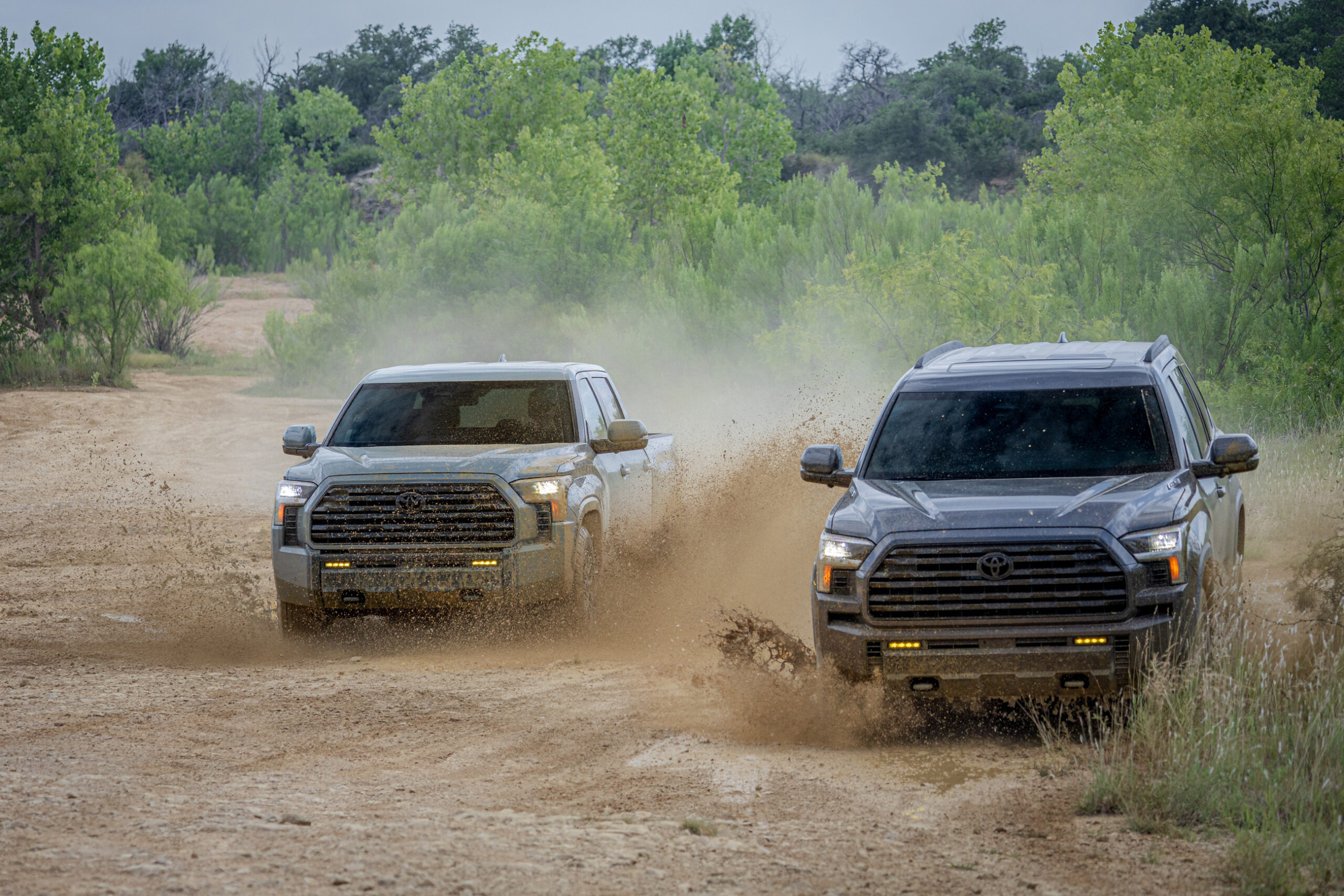 2027_Toyota_Trailhunter_Family_-11