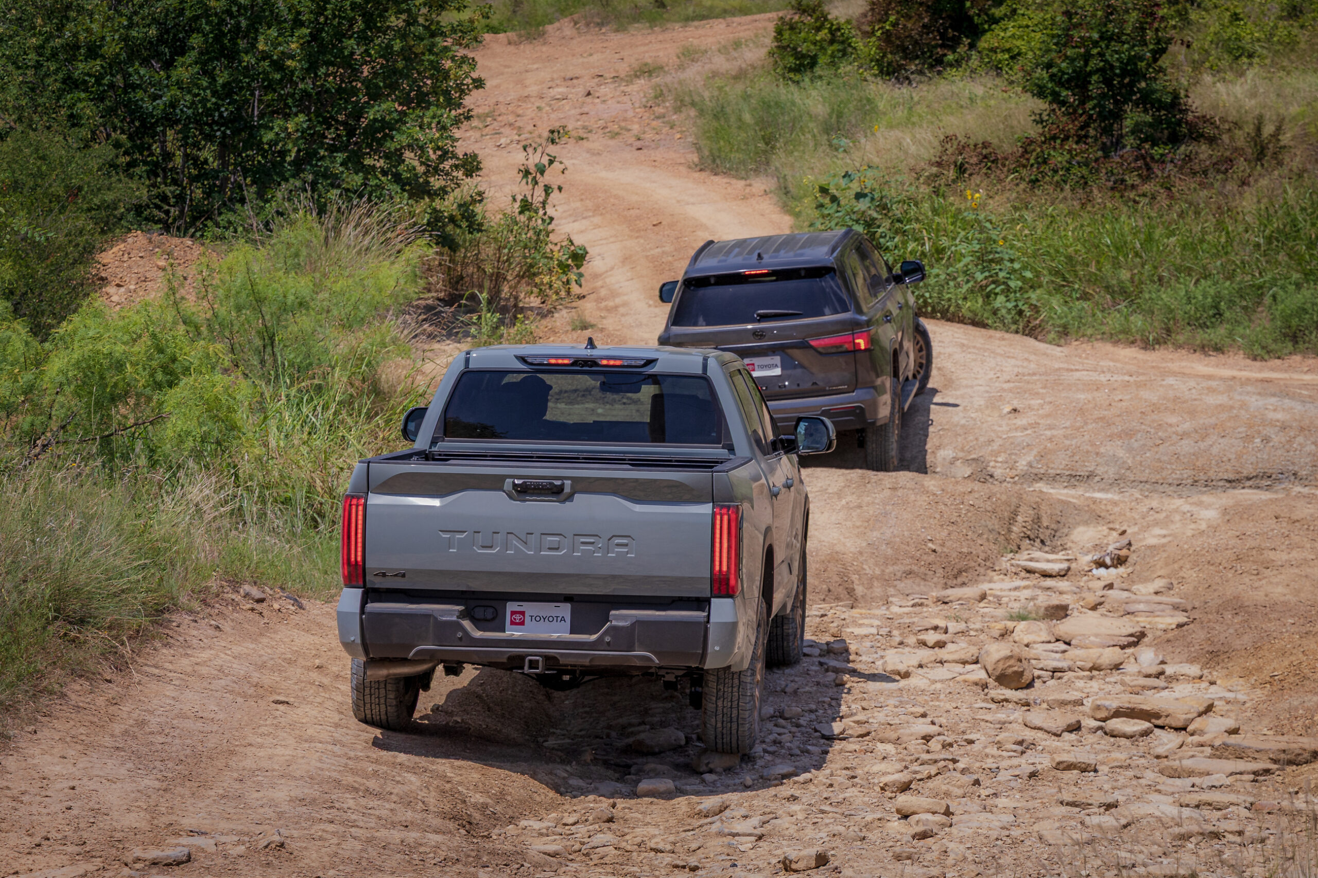 2027_Toyota_Trailhunter_Family_-8