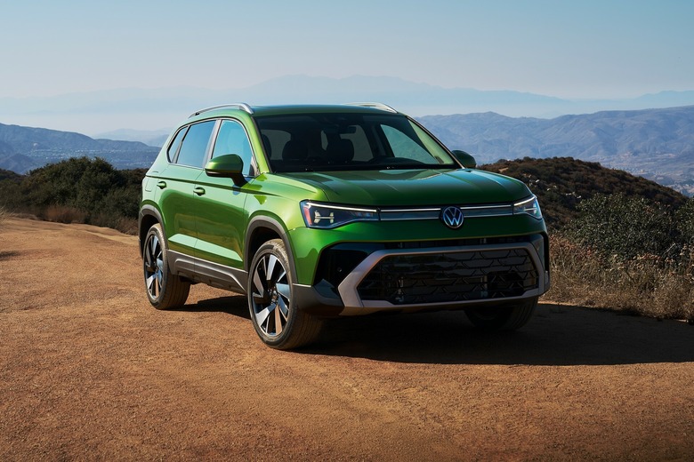 2025 VW Taos 911 1
