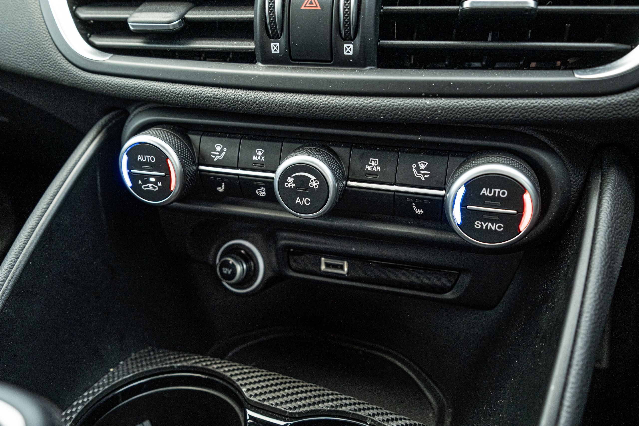 Alfa Romeo Giulia Quadrifoglio Review Australia New - 80