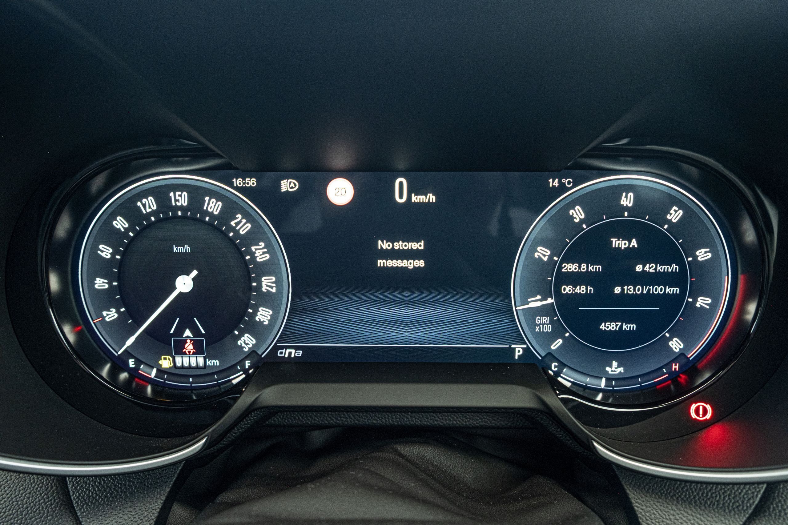 Alfa Romeo Giulia Quadrifoglio Review Australia New - 81