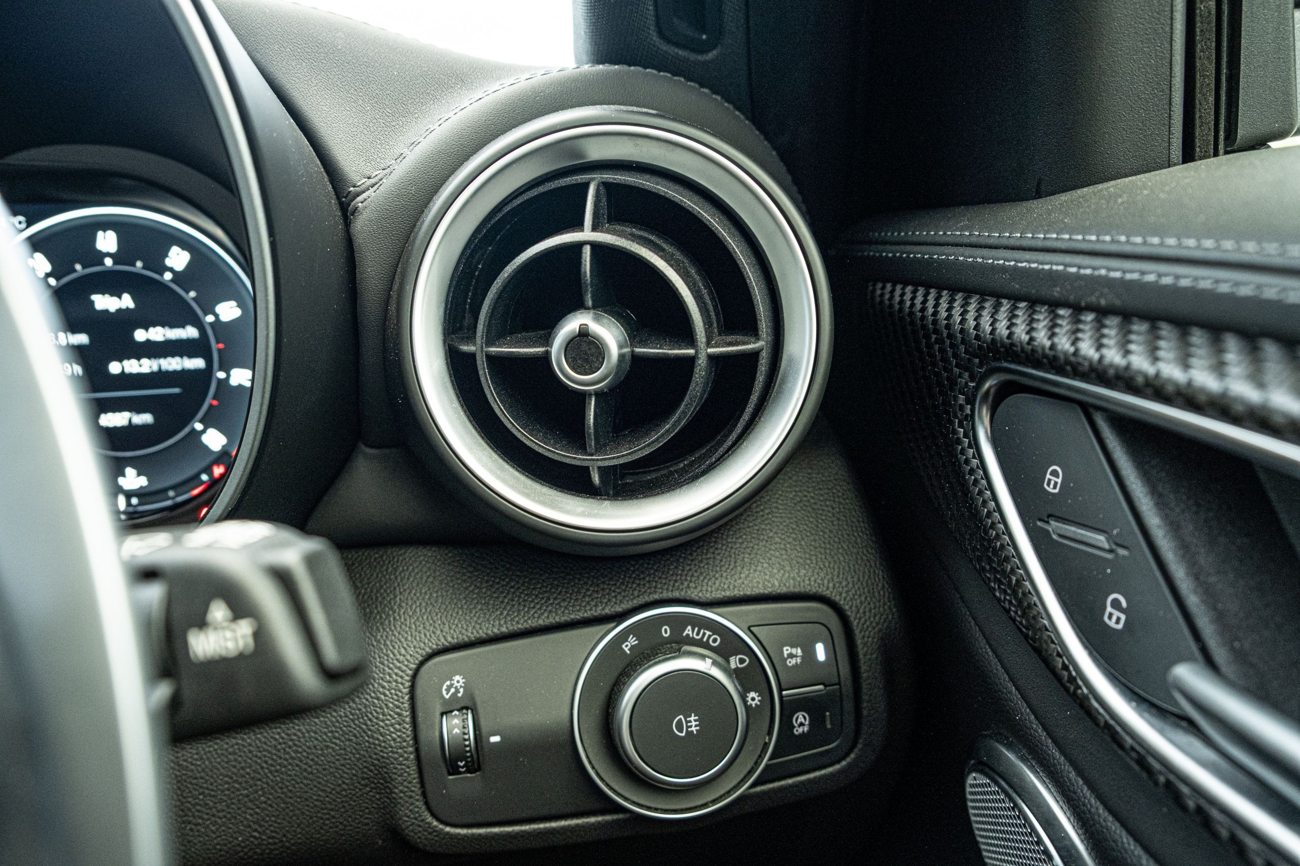 Alfa Romeo Giulia Quadrifoglio Review Australia New - 89